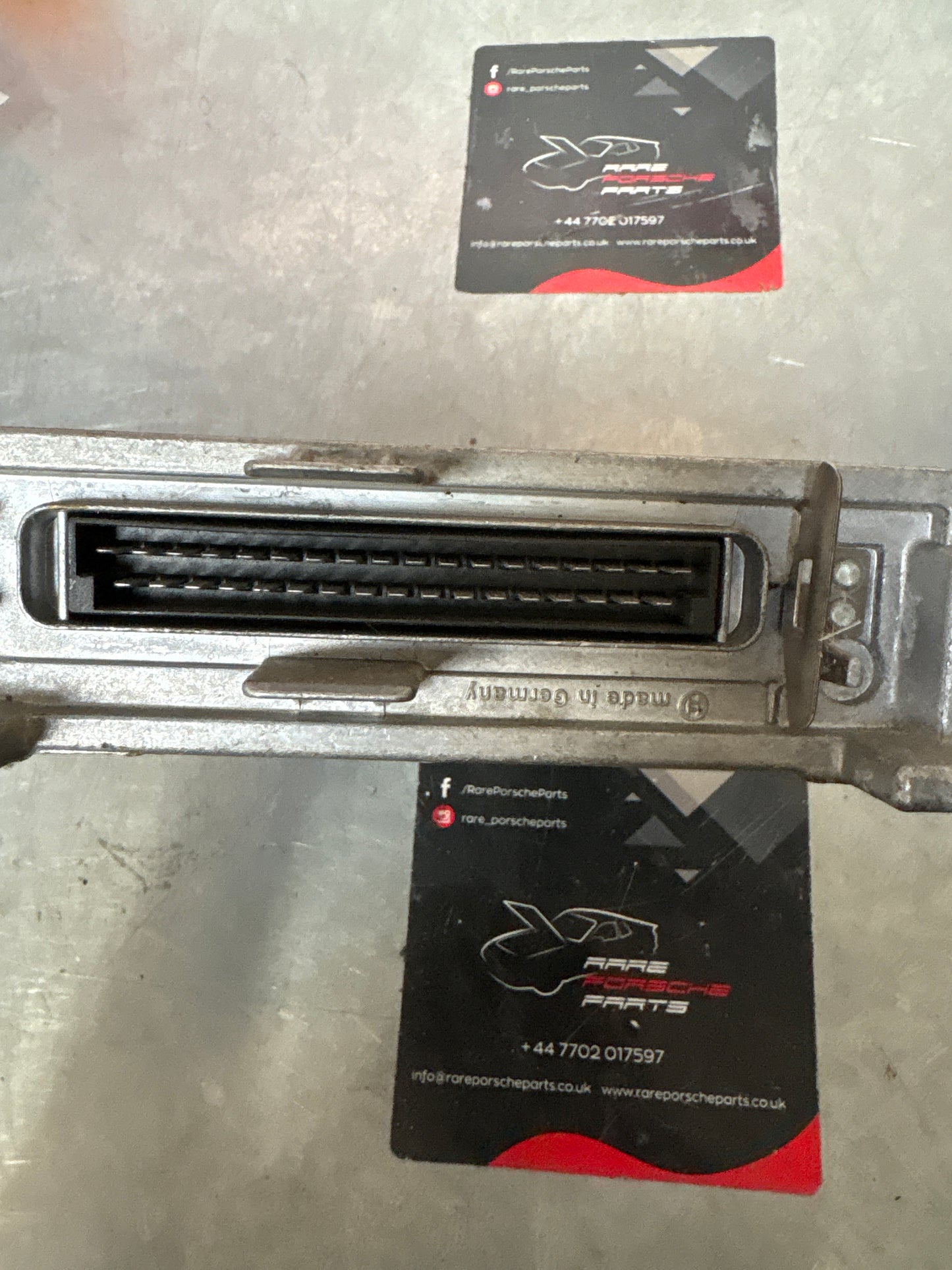 Porsche 928 injection lambda control unit, used 92861810604 / 0280002104