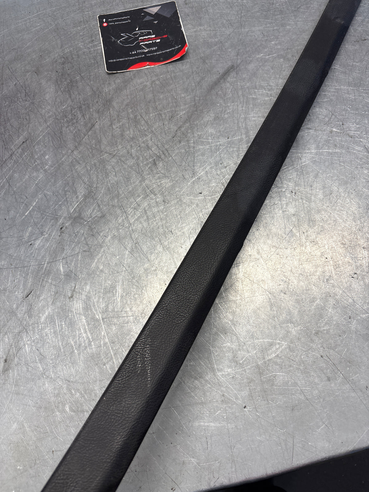 Porsche 928 tailgate trim, right, off side, black, 92855503802, used