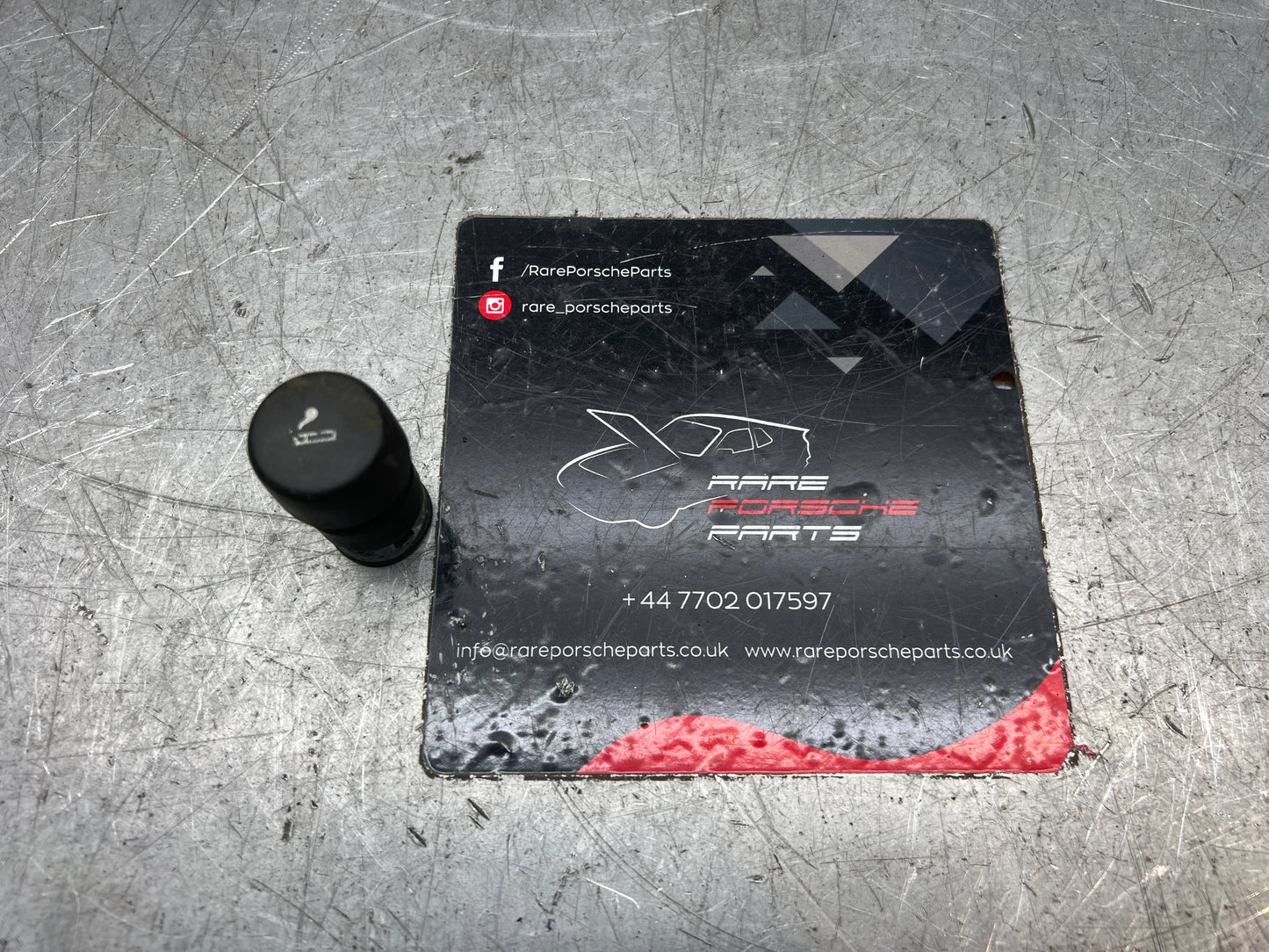 Porsche 944 85.5- cigarette lighter, 94465230700 used