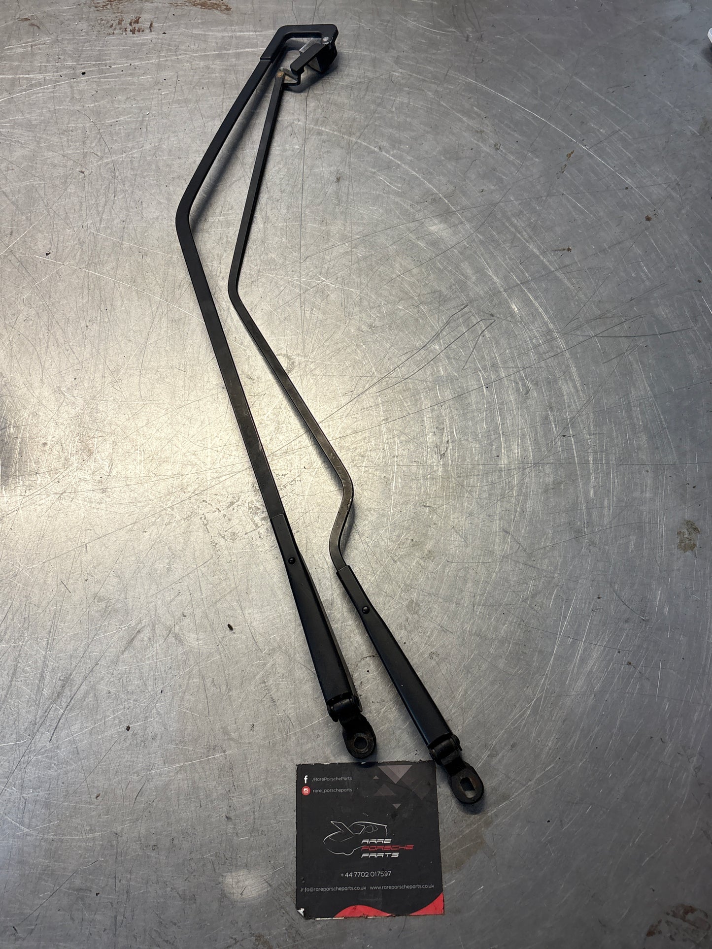 Porsche 928 rear wiper arm, used