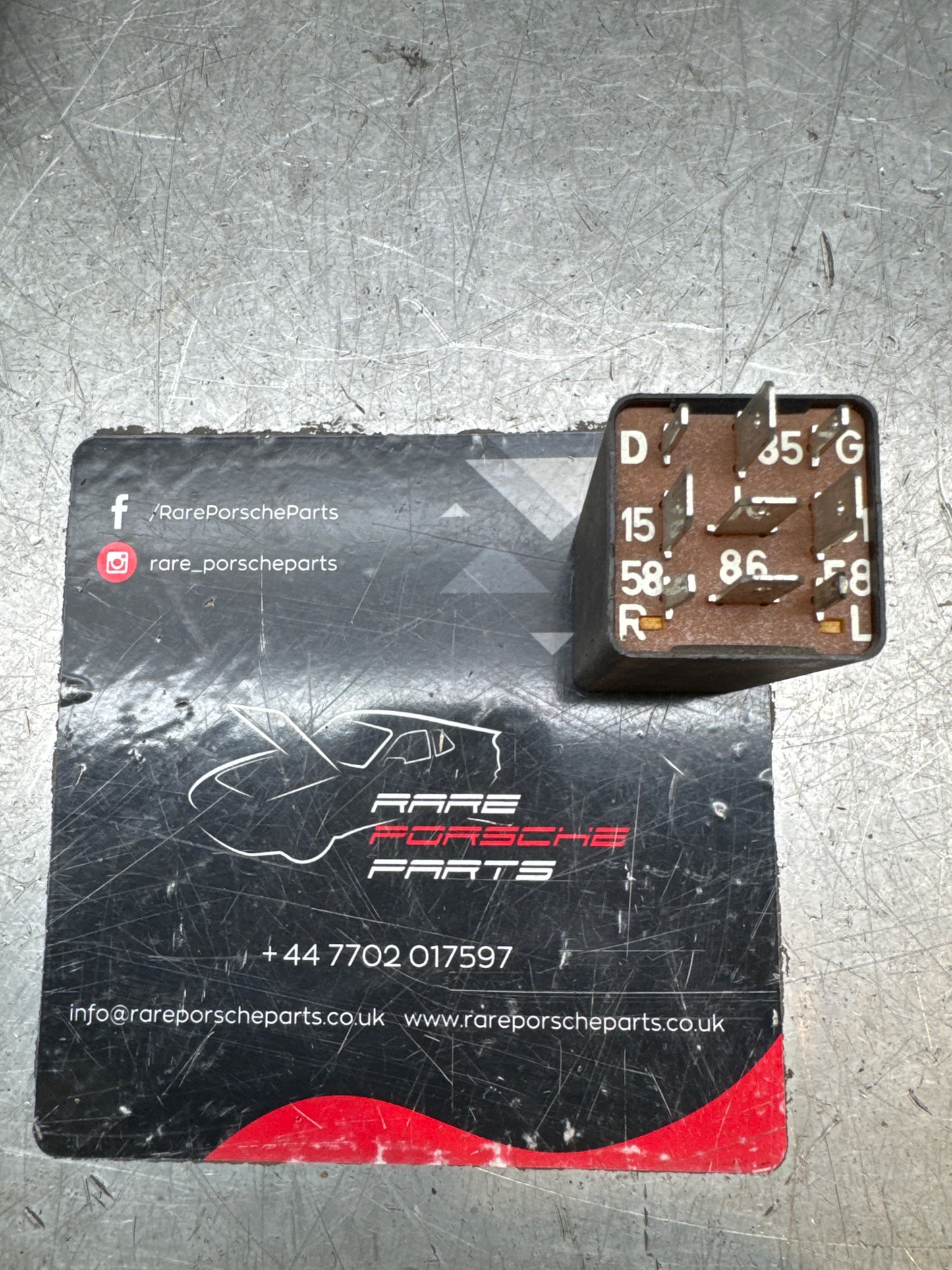 Porsche 928 warning time relay, used 92861810202