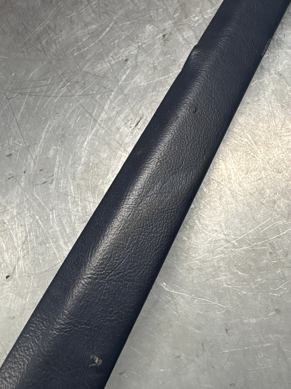 Porsche 928 tailgate trim, left, near side, marine blue, 92855503702, used