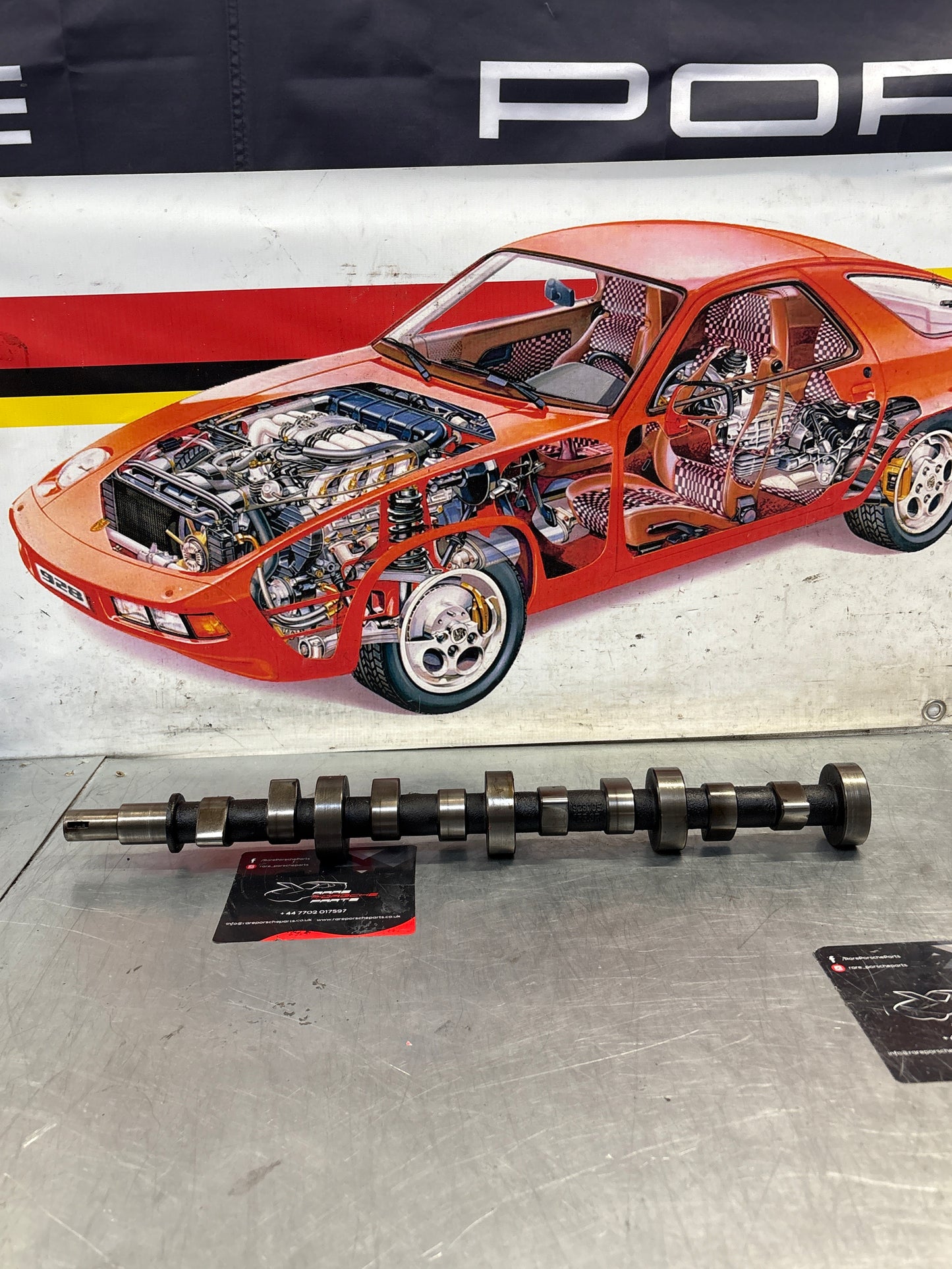 Porsche 928 cam shaft, used 9281051553R