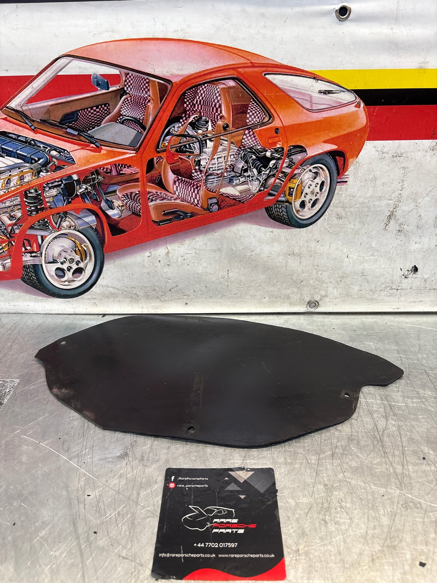 Porsche 928 rear left wheel cover, used 92850430905