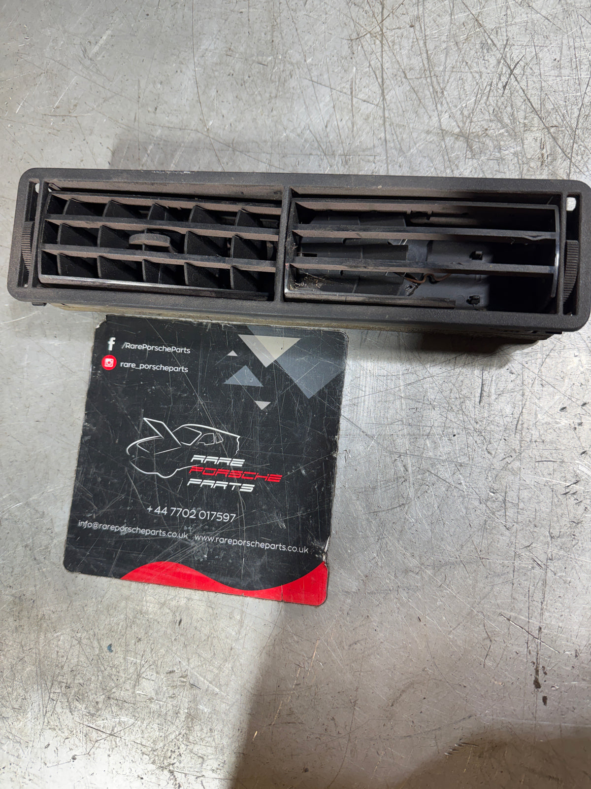 Porsche 924 944 Black Interior dash air vent. 477819173 spares or repair