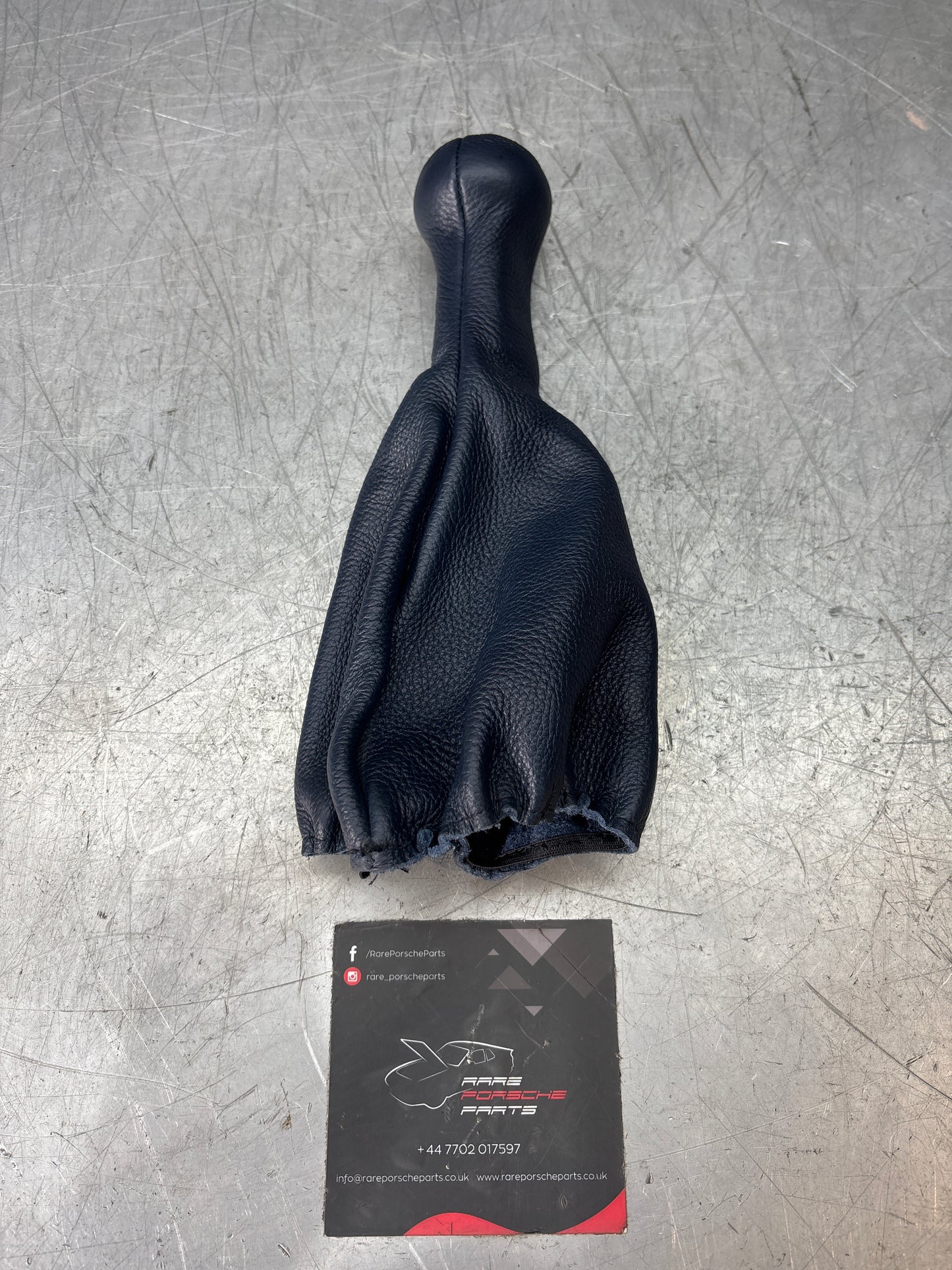 Porsche 924/944 refurbished gear knob and boot, blue 94442407500