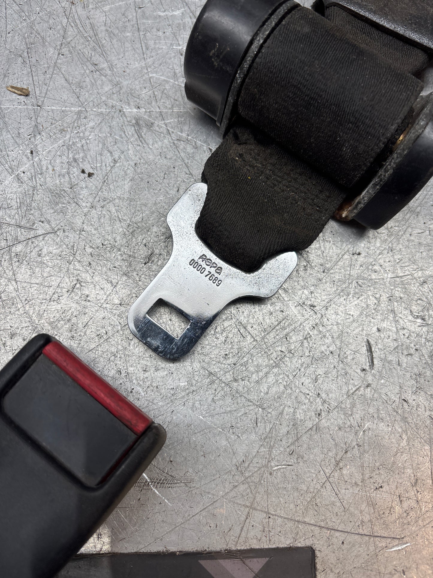 Porsche 924 944 2 point rear seat  belt with buckle 477857787C used