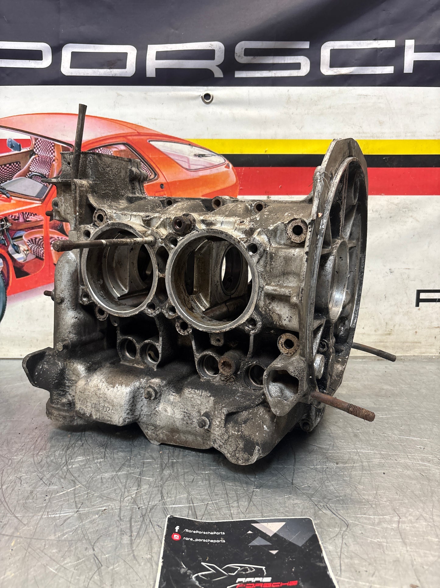 Porsche 914 1.7L engine case, used EA045825