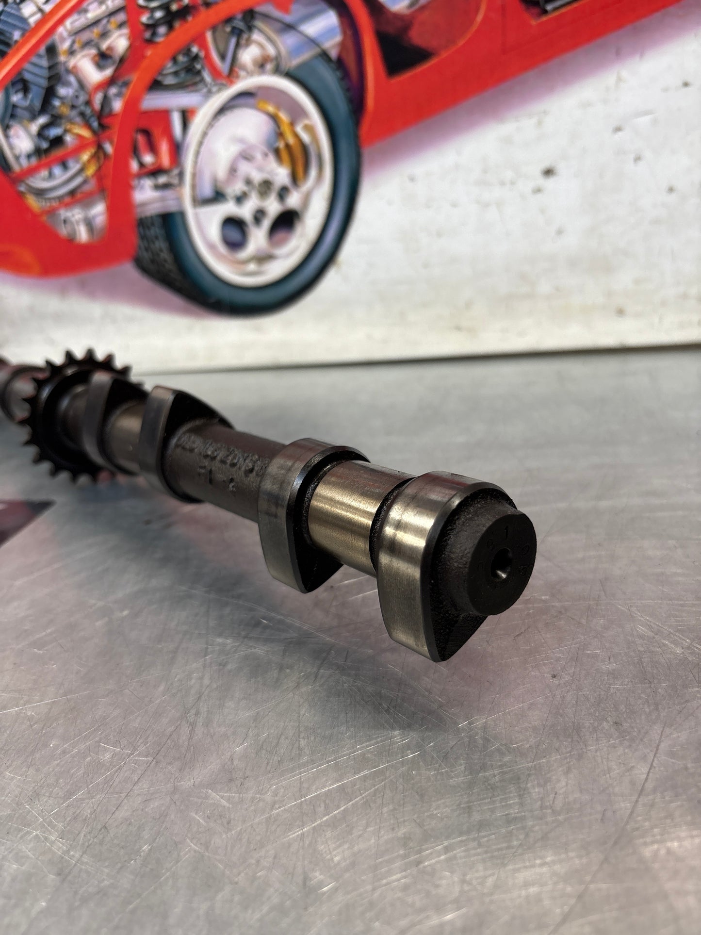 Porsche 928 S3 M28.45/46 engine Camshaft, intake side, cylinder 1-4, used 9281052916R / 92810529108