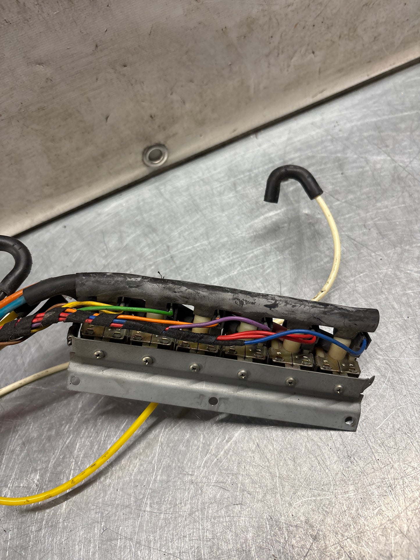 Porsche 928 A/C heater control unit wiring, used 92861292104