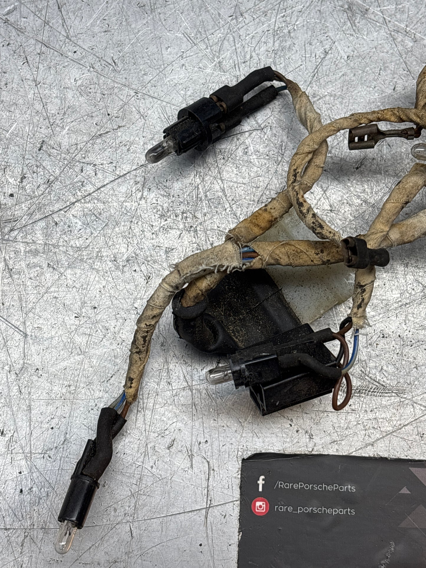 Porsche 924 944 Verkabelung der Mittelkonsolenanzeige für Uhr, Öldruck und Volt