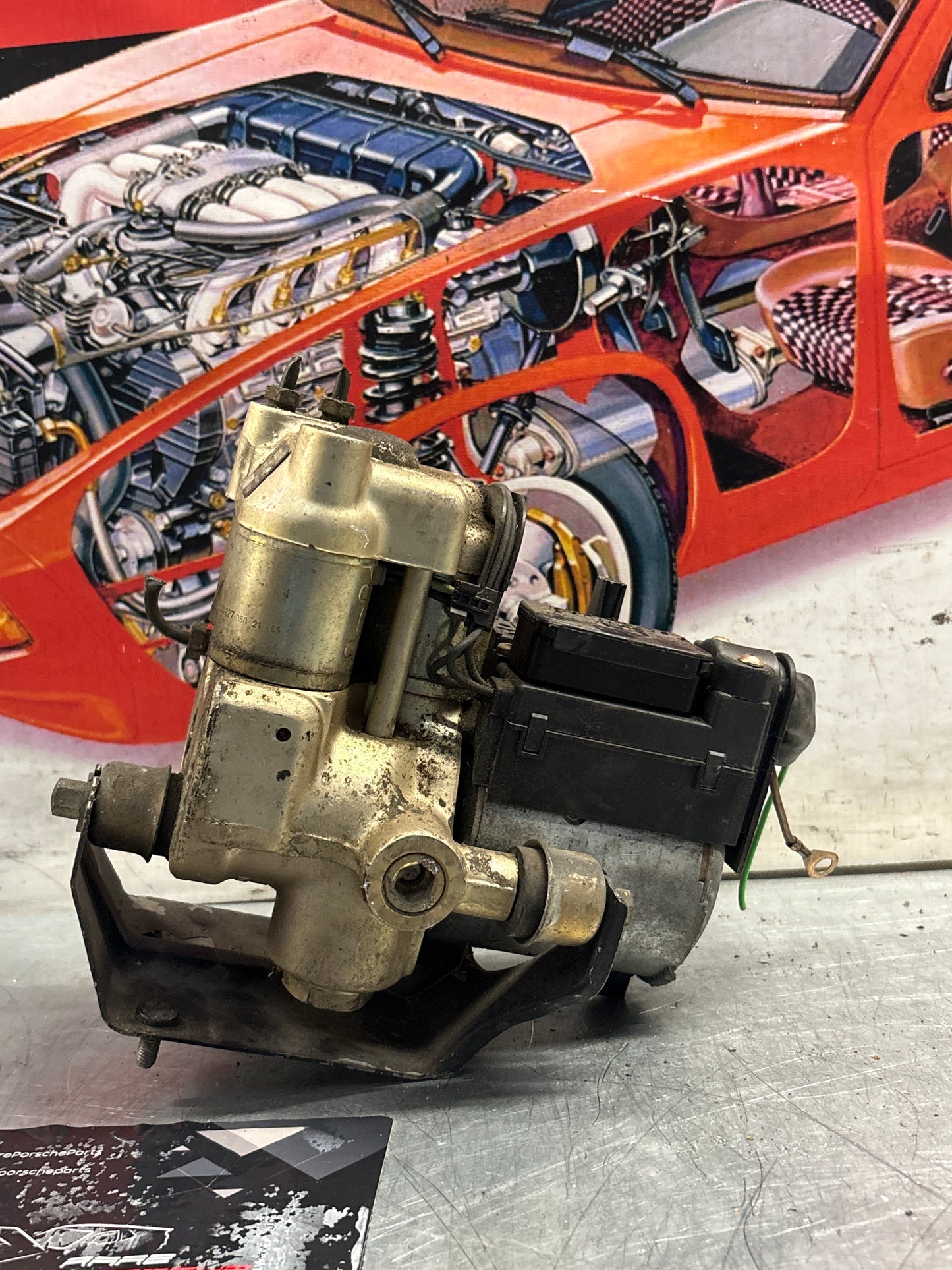 Porsche 944 Turbo Bosch ABS pump, used 0265200038 / 95135511301