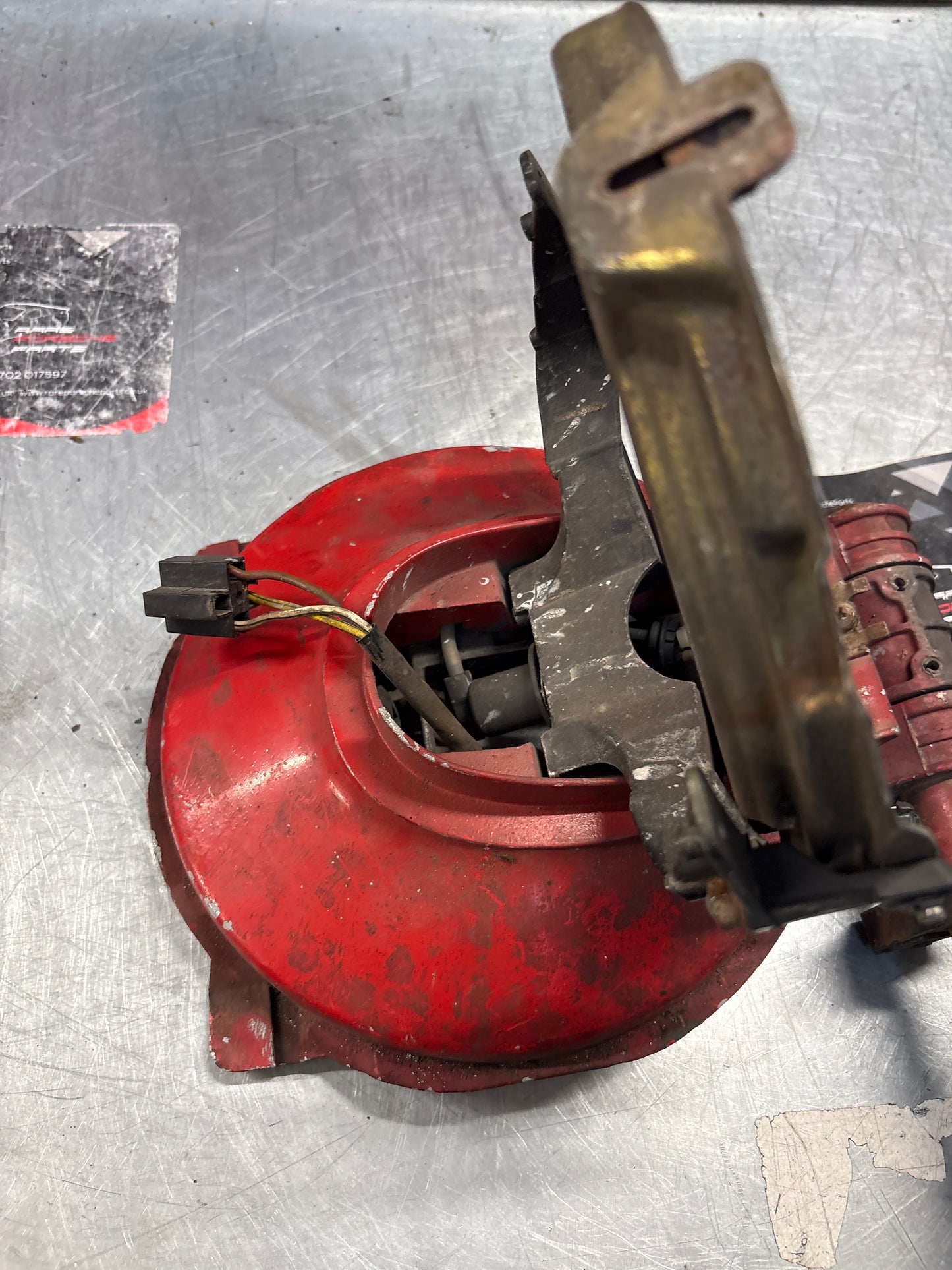 Porsche 928 right headlight swivel frame 92875024902 92875024302 used