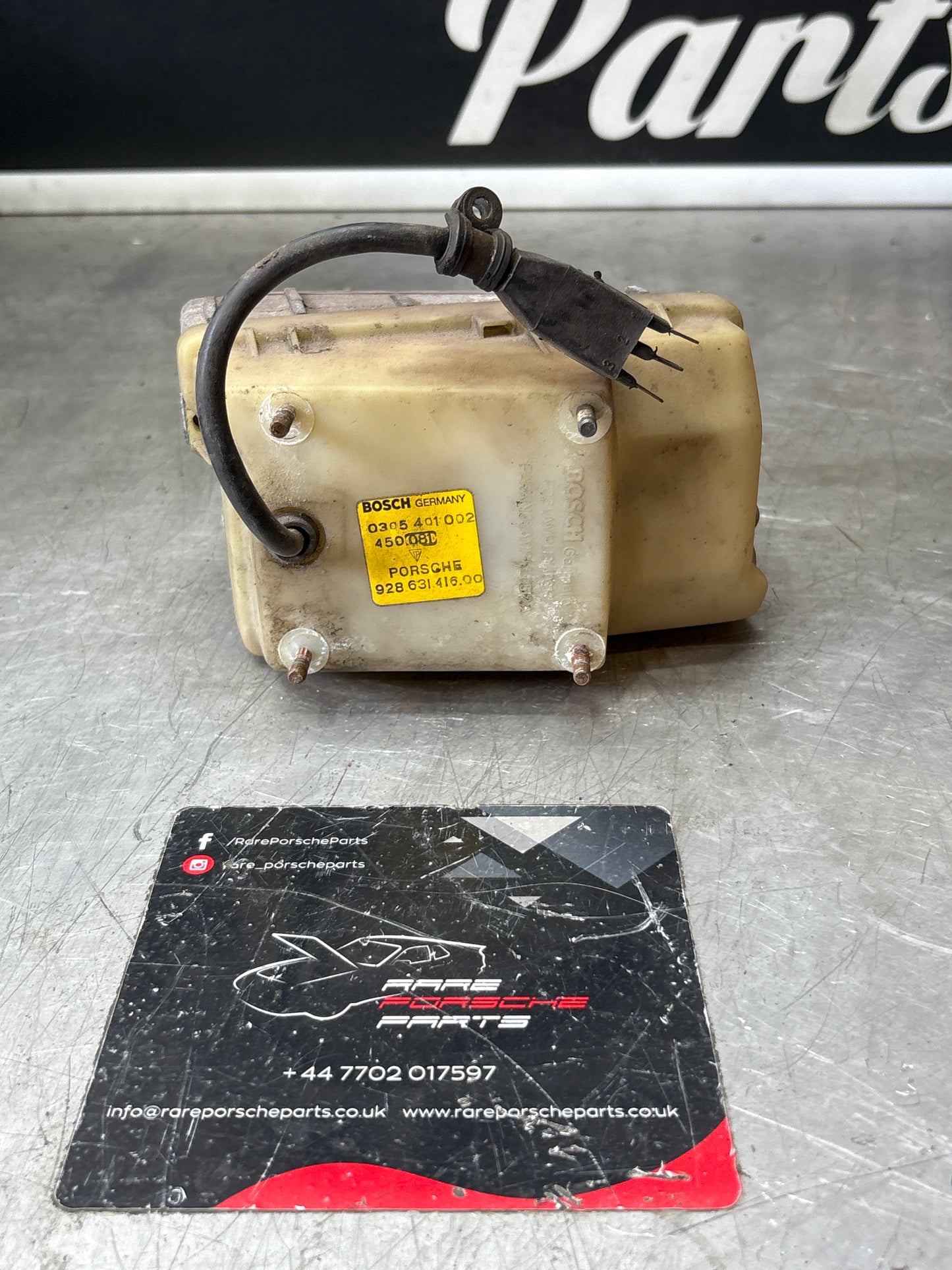 Porsche 928 Bosch headlight high beam, right 0305401002 / 92863141600