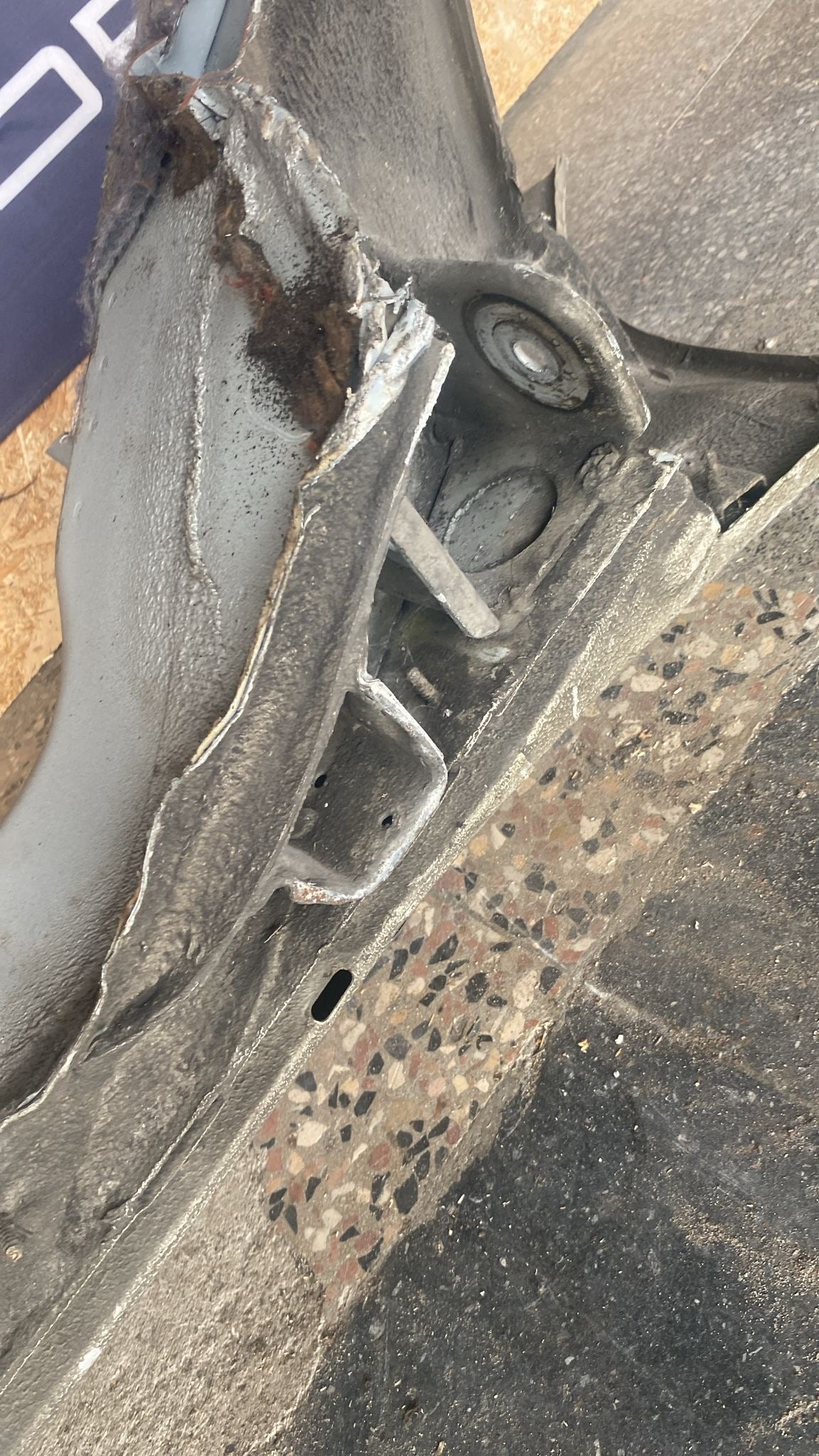 Porsche 944 right sill section cut 94450361200