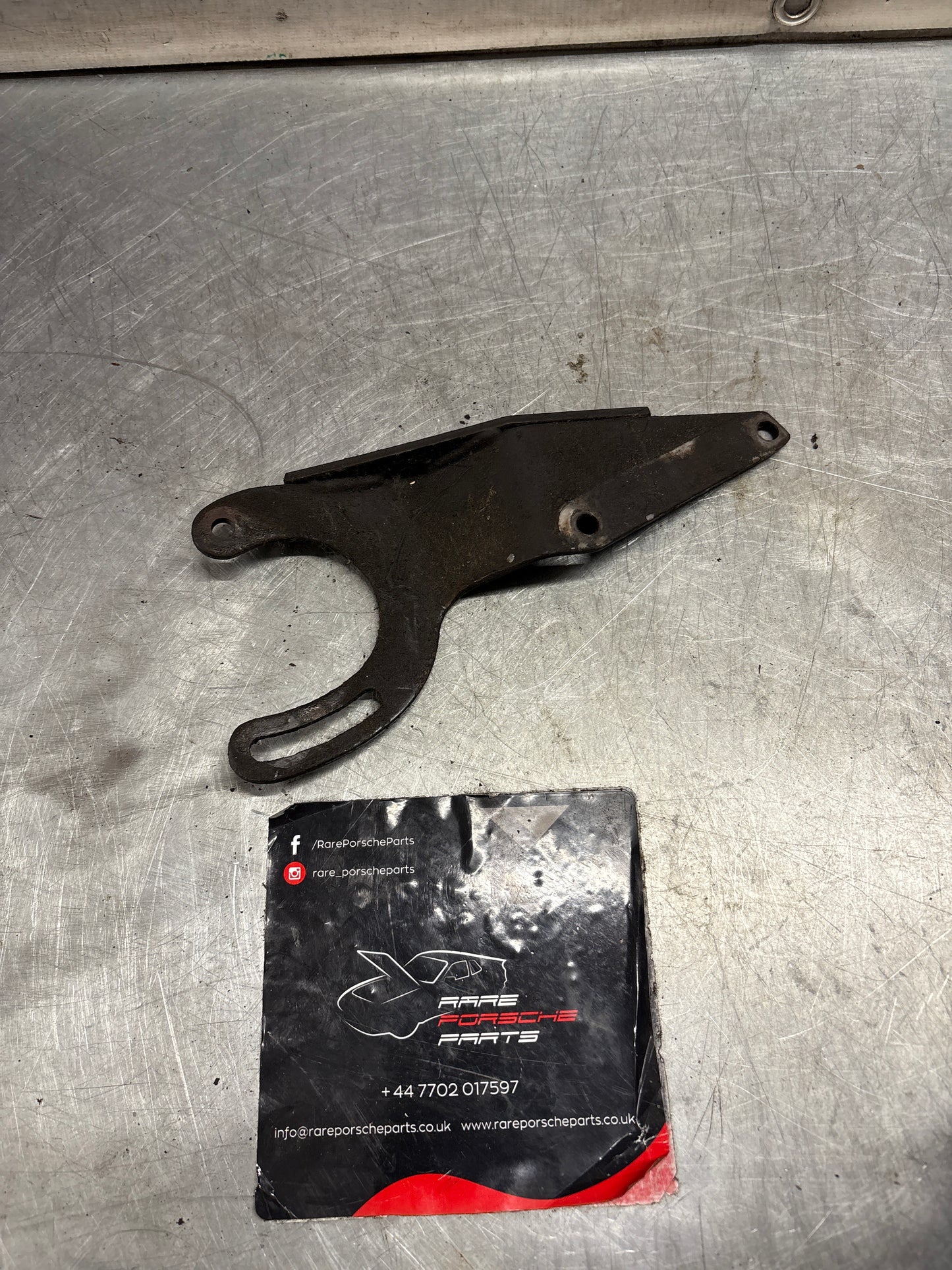 Porsche 928 power steering pump 92834744307