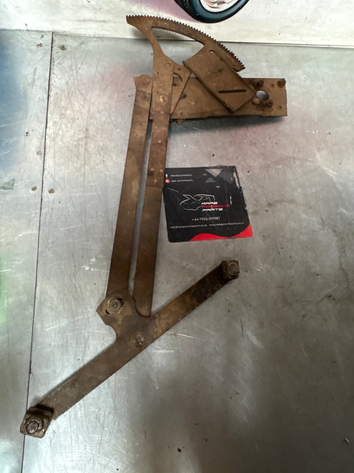 Porsche 911 930 Left Window regulator mechanism, used 91154200340