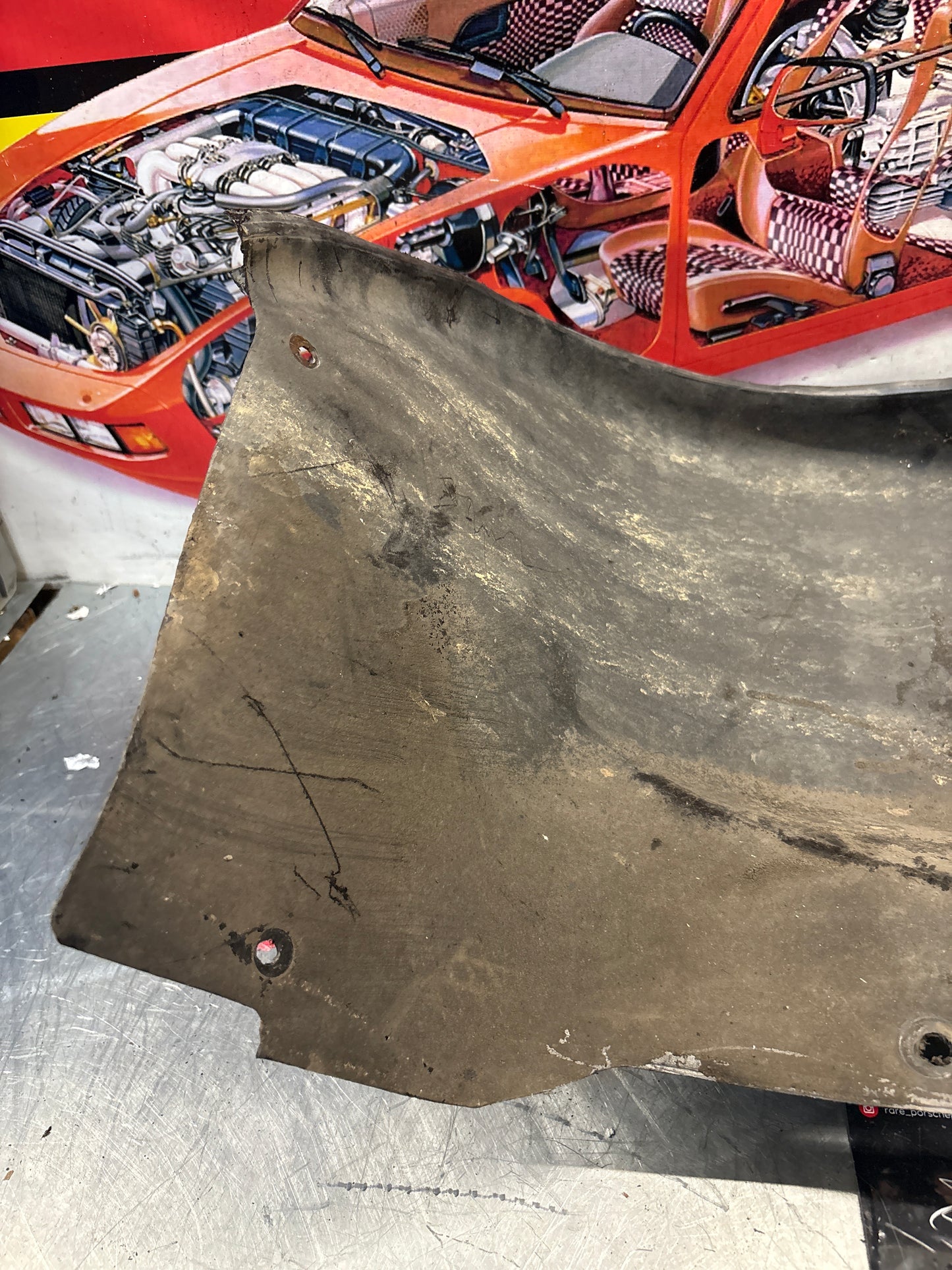 Porsche 928 wheel arch liner  Right 92850438205 Used