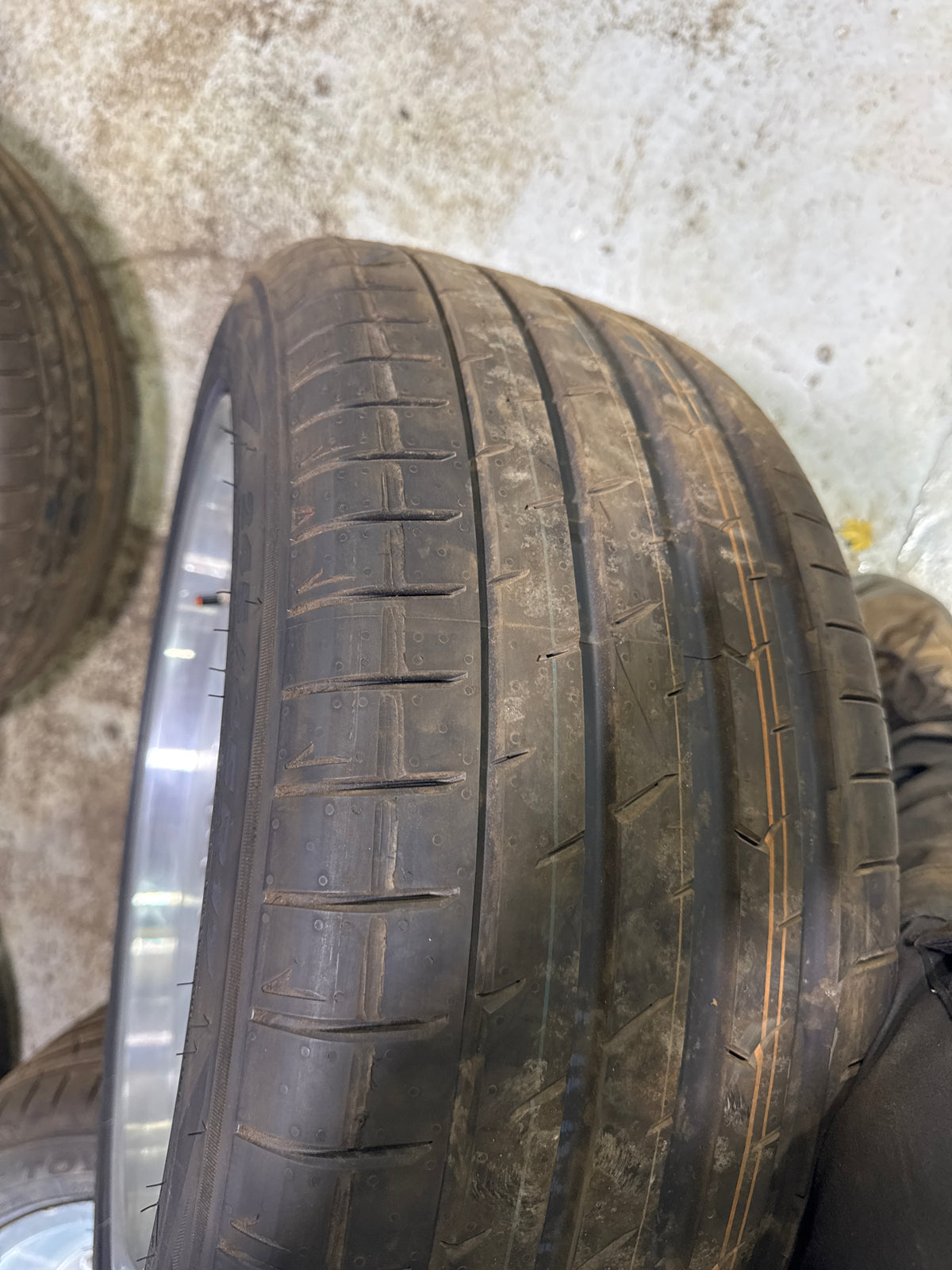 Rial Mesh 5X120 8.5J 17 Inch ET13 Wheels