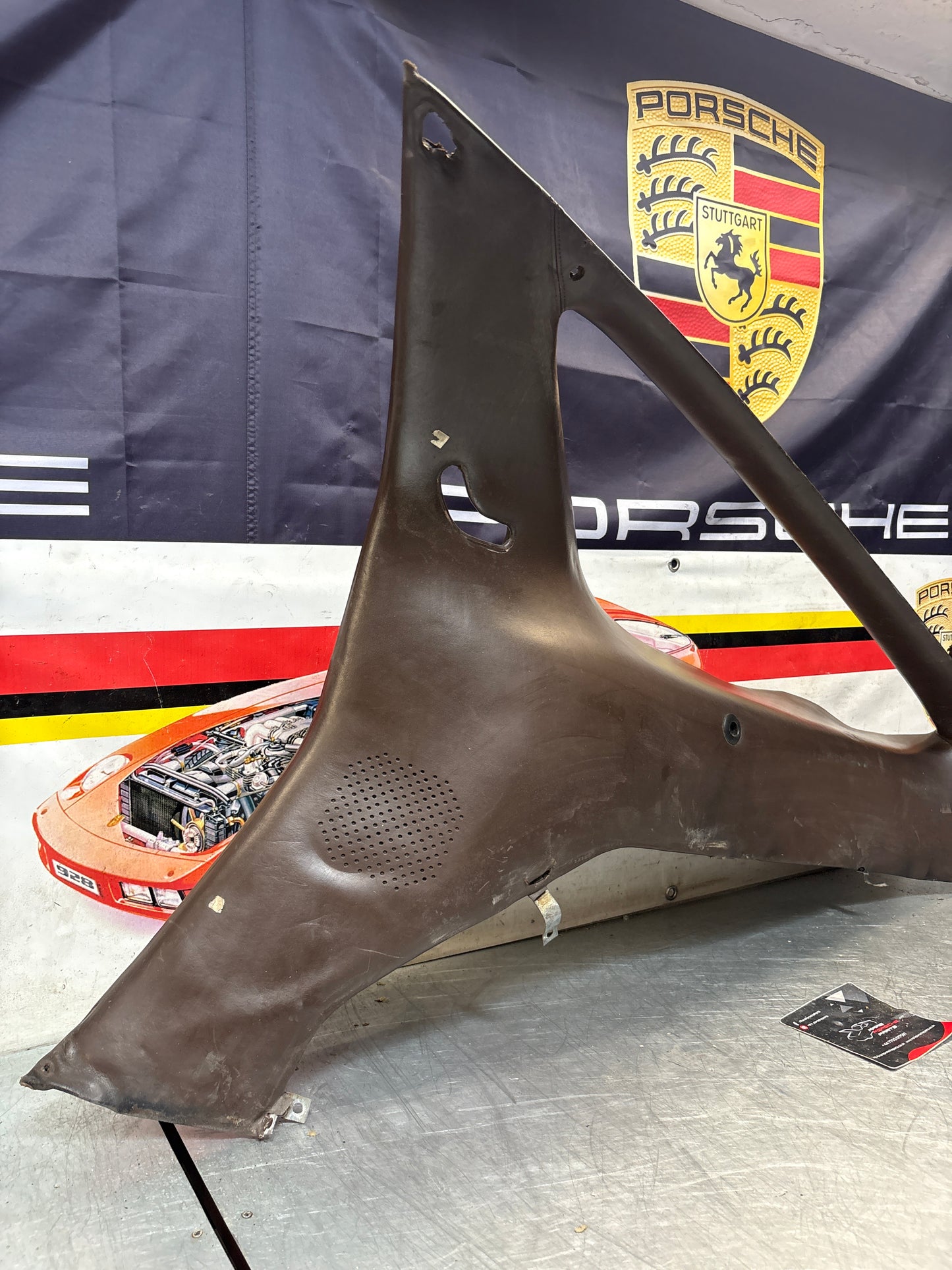 Porsche 928 early right side lower side trim panel, without loudspeaker, brown used 92855502202