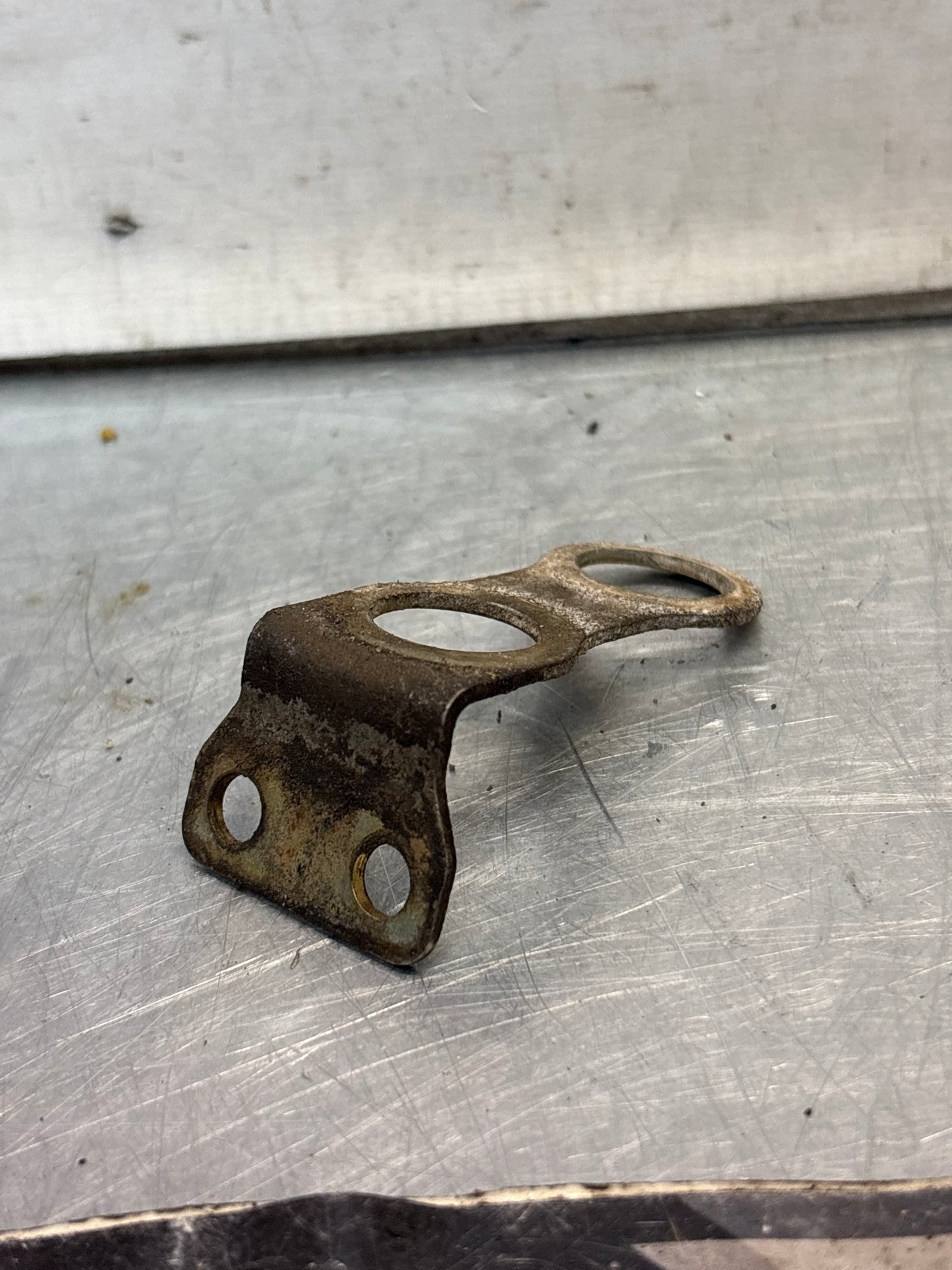 Porsche 944 S2/ 968 oil cooler bracket, used 94420731502