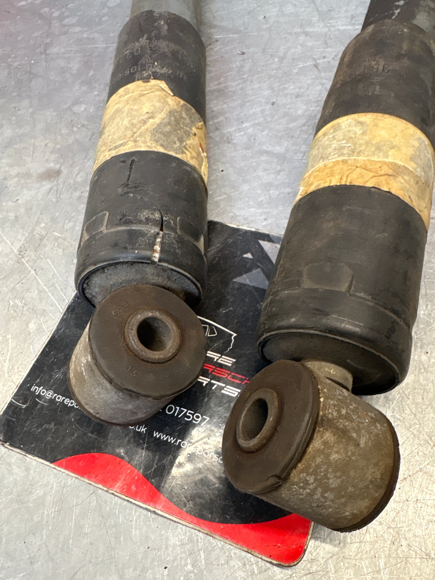 Porsche 944 86- pair of rear suspension shock absorbers, used 95133303206