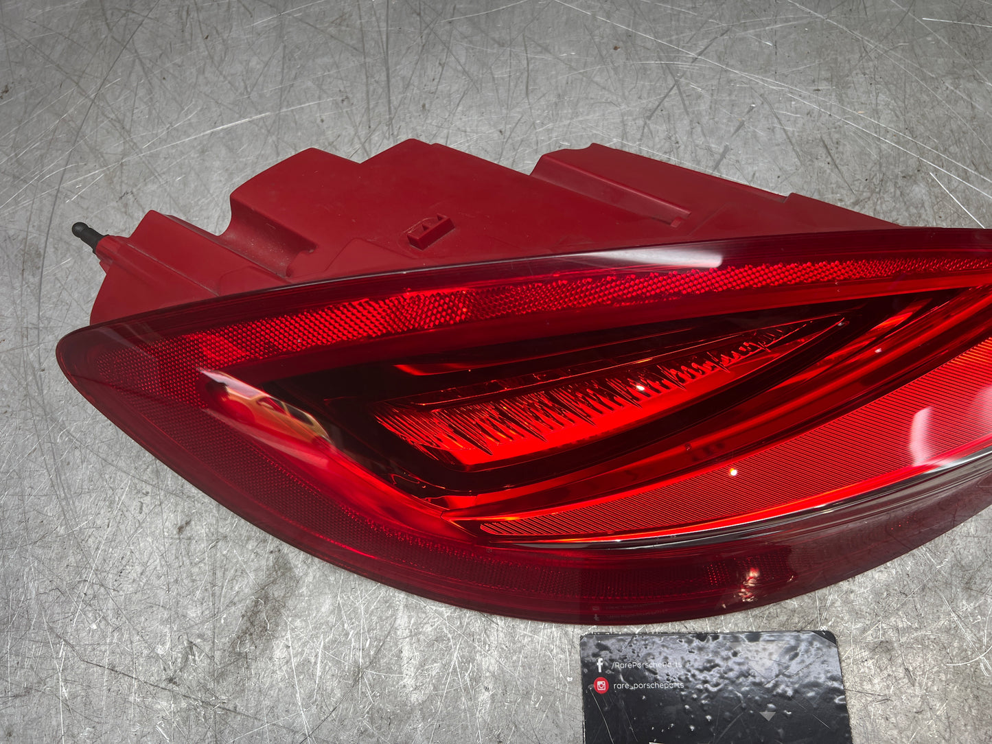 PORSCHE BOXTER CAYMAN 981 PASSENGER SIDE LEFT REAR TAILLIGHT 98163114112
