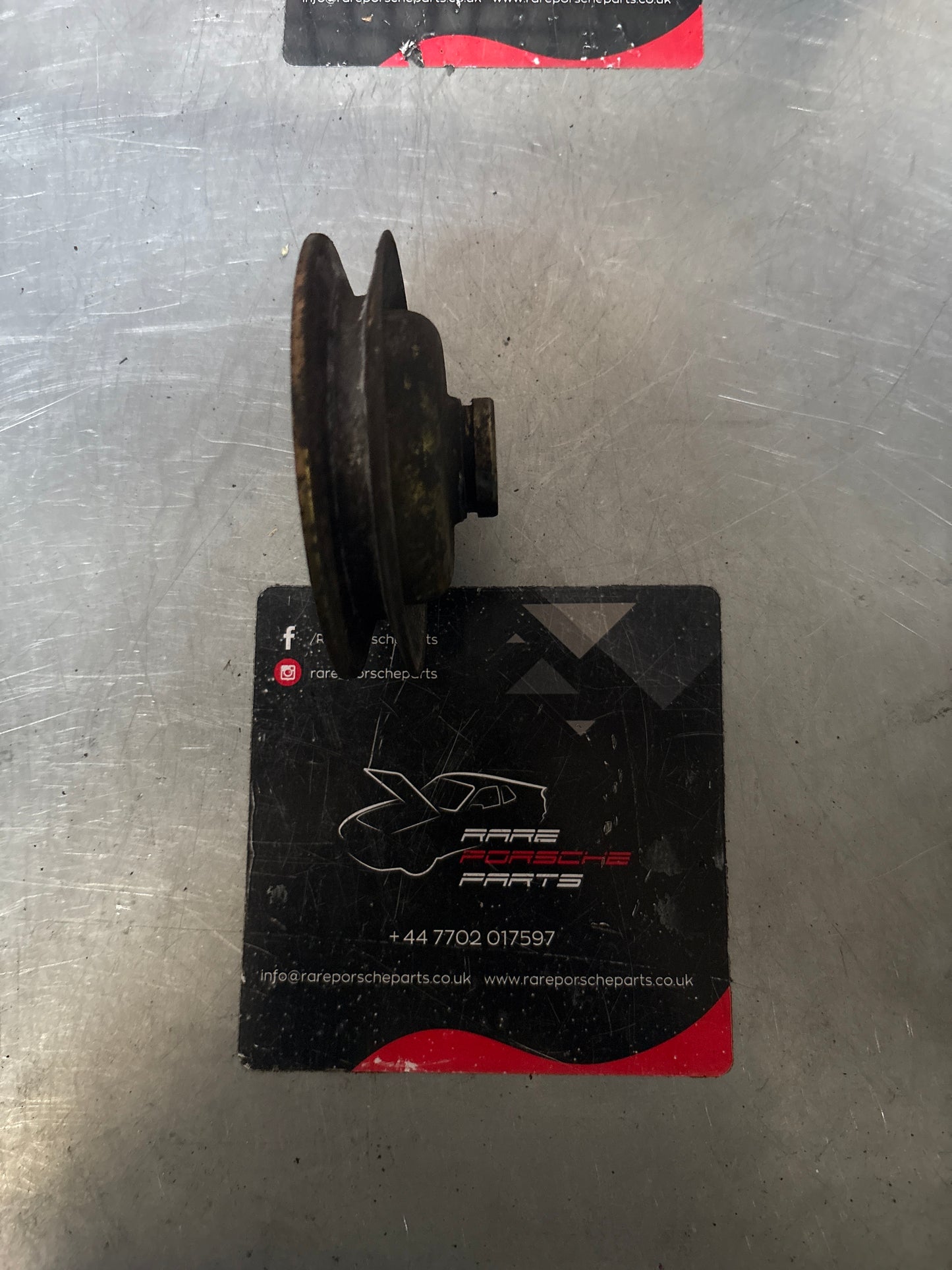 Porsche 928 S4 power steering pump pulley, used 92834744108