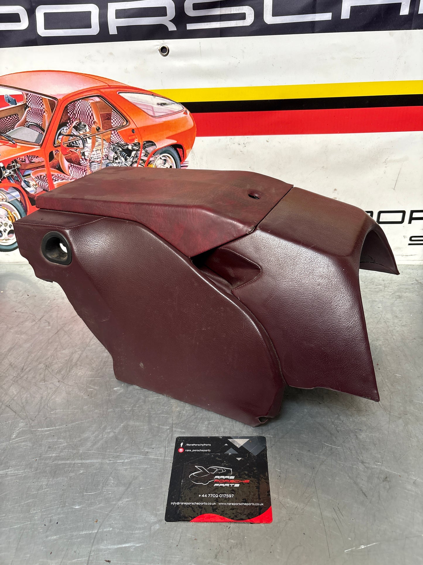 Porsche 928 S center console, rear armrest, Burgrundy, no key, and lock 92852206757 92852206150 used