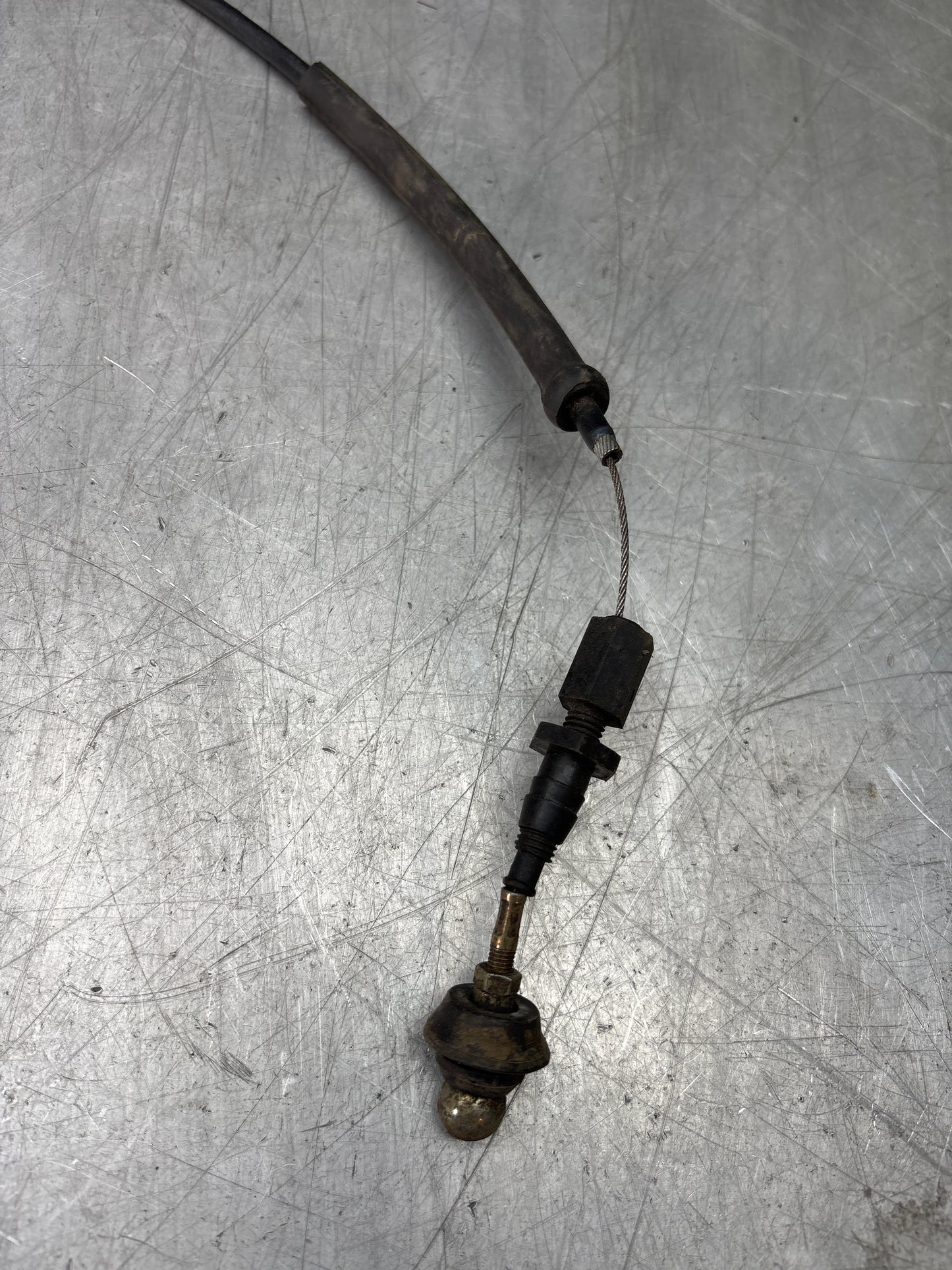 Porsche 928 RHD accelerator cable 1978-82, used 92742302305