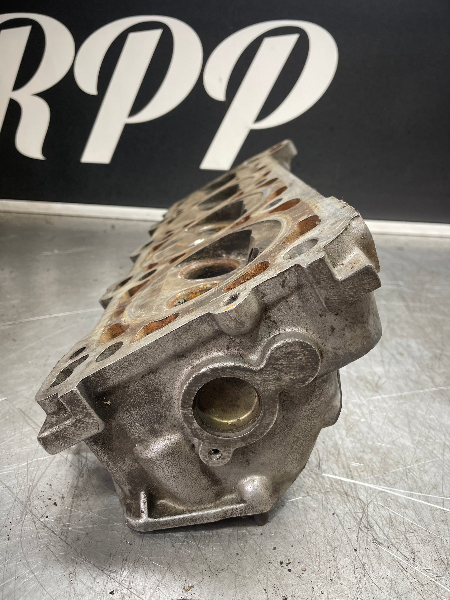 Porsche 944 8V Cylinder head, without valve, used 9441043036R