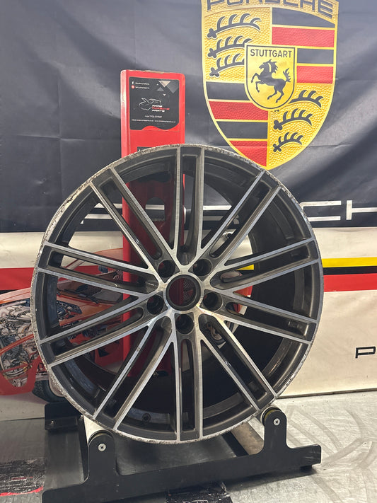Porsche cayenne rim, for display purposes only, 9Y3601025AJ