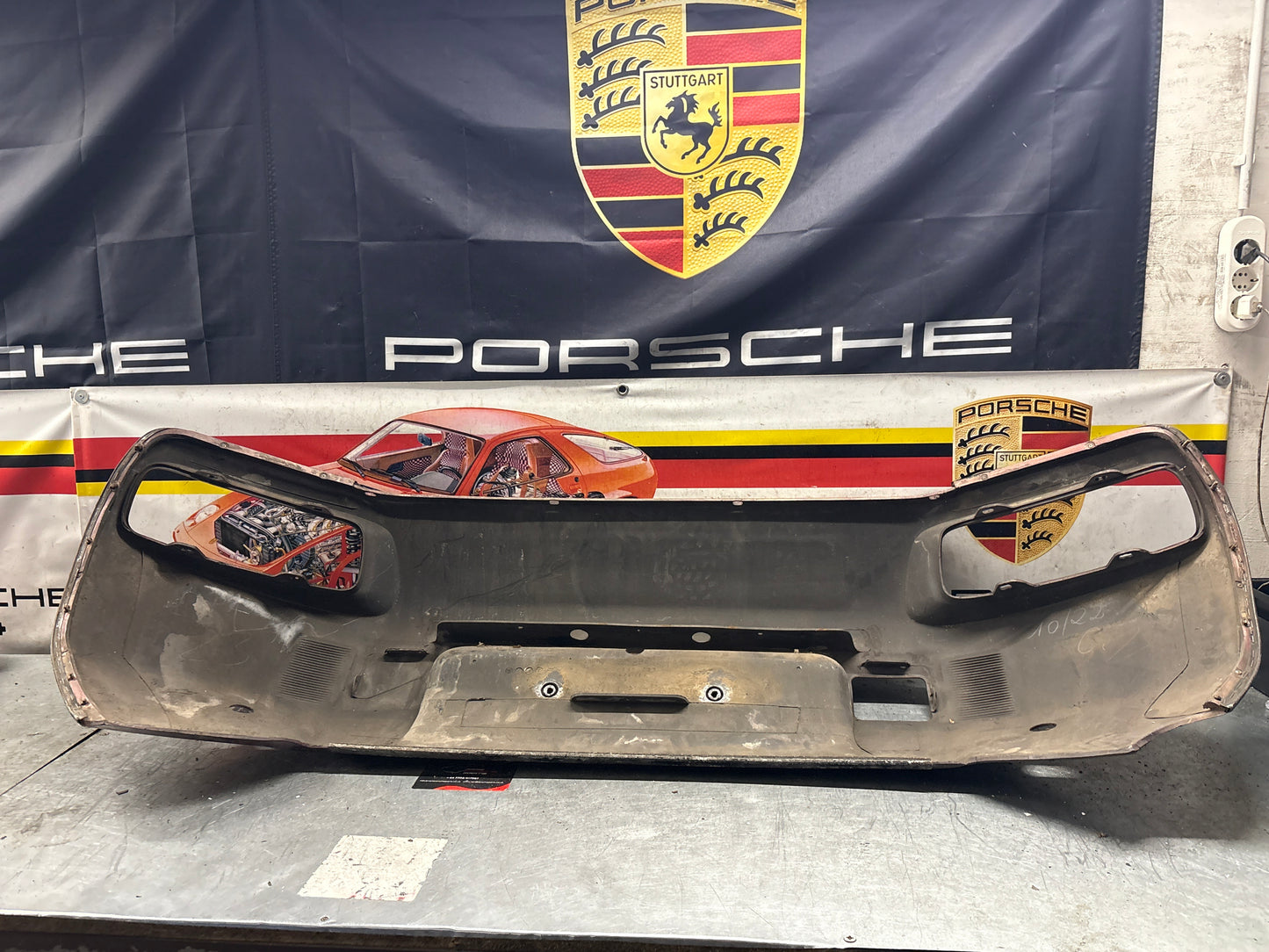 Porsche 928 rear bumper, used 928505023