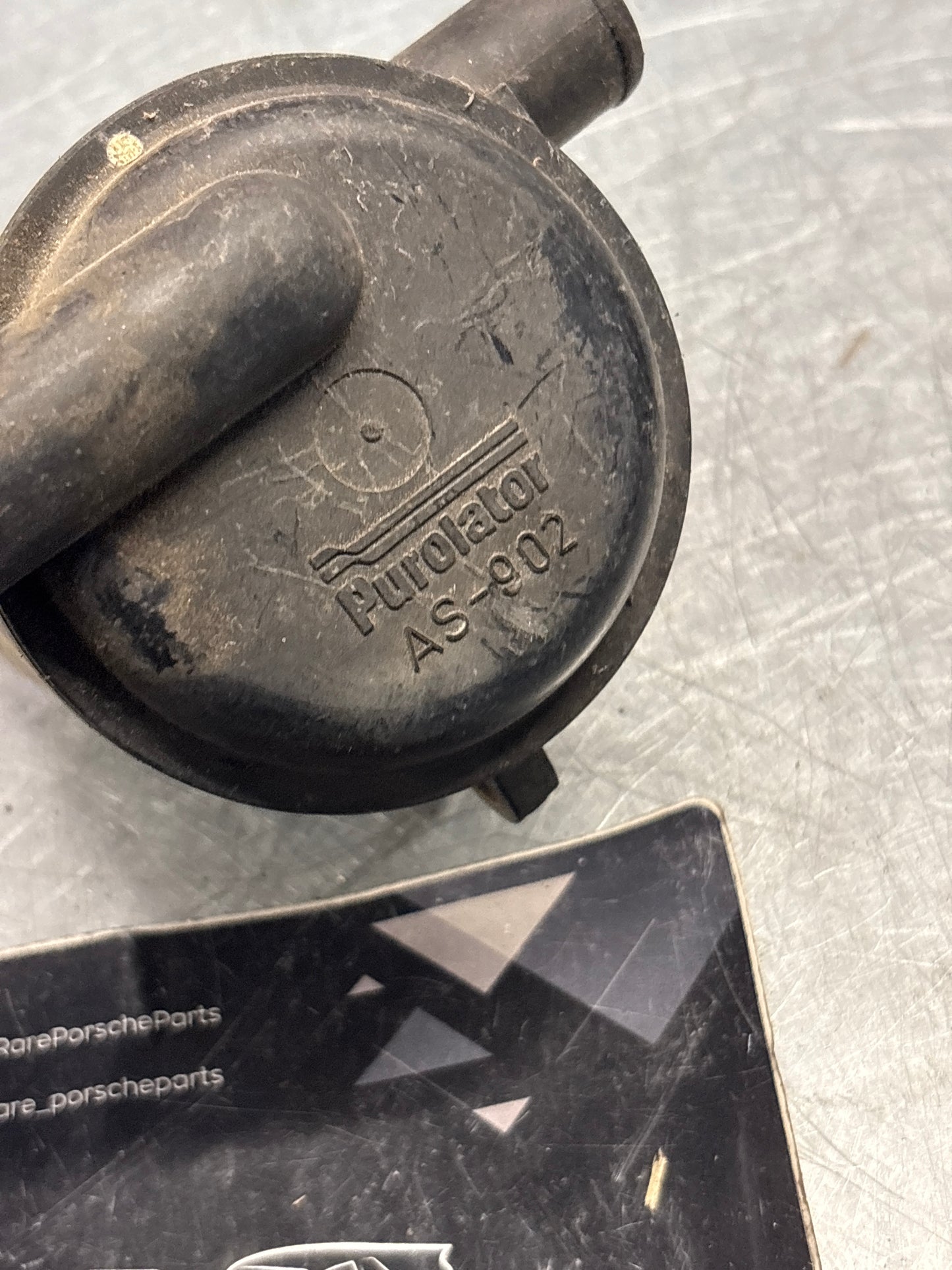 Porsche 924 turbo oil air separator 931107221 used Purolator