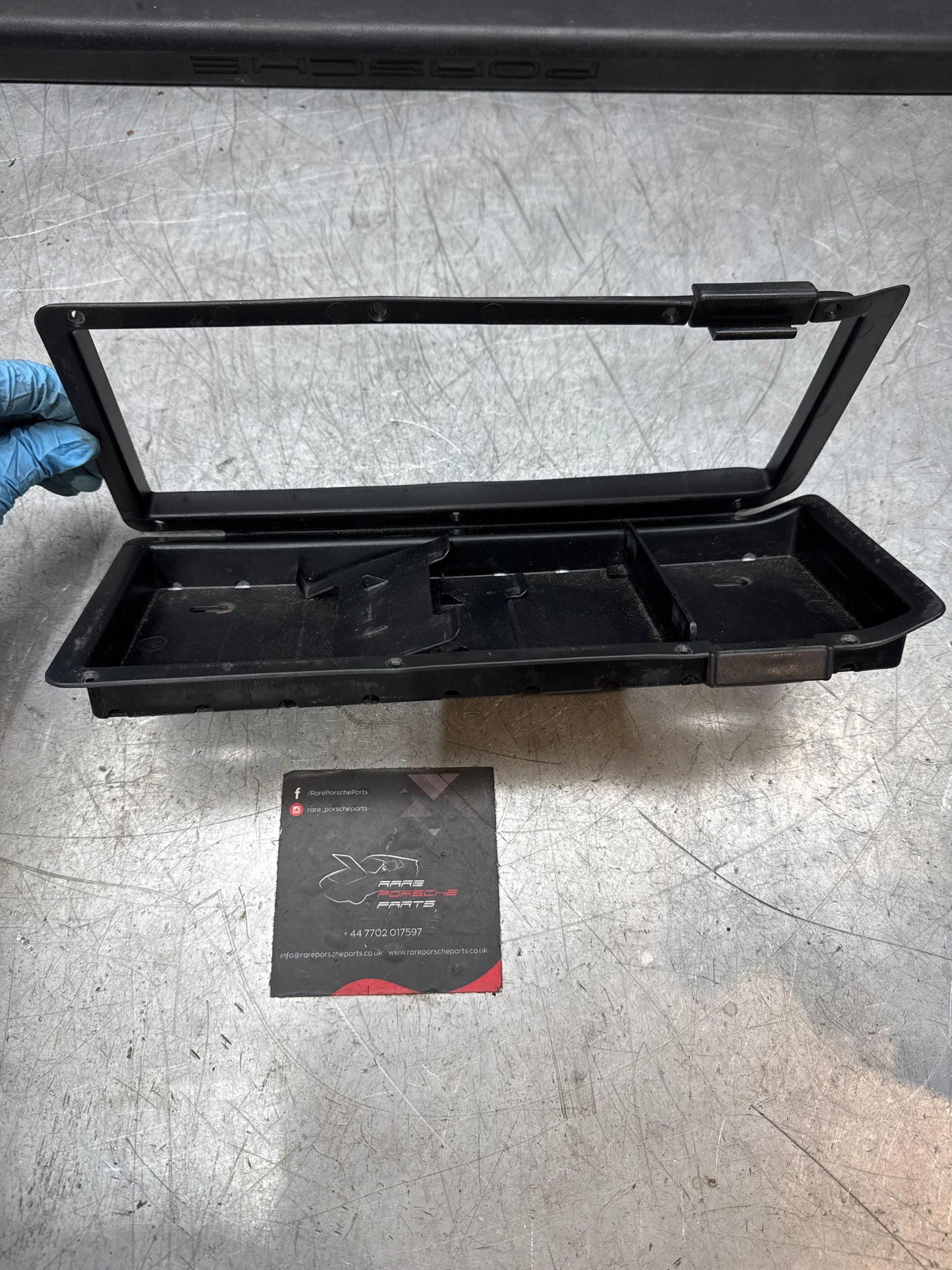 Porsche 928/944/924 middle armrest plastic insert, early type for square dash cars New 92755572903