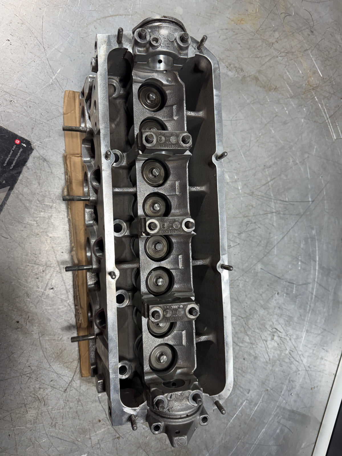 Porsche 924 Turbo reconditioned cylinder head without camshaft 9311043013R