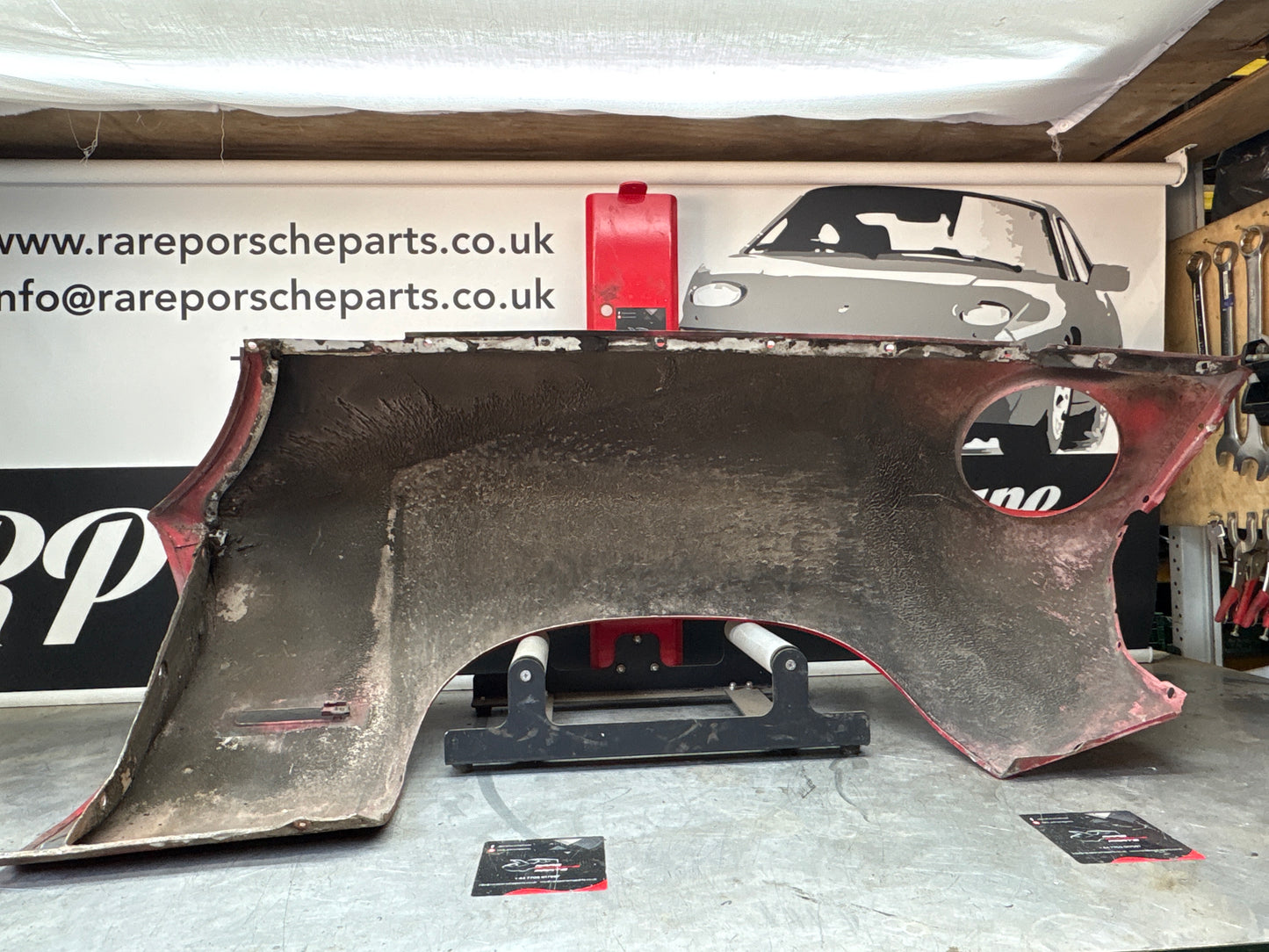 Porsche 928 -87 front left wing, 92850301103 used