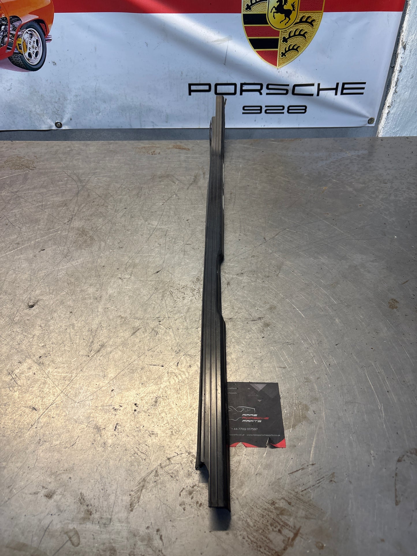 Porsche 944 85.5- right sill trim, used 94455112200