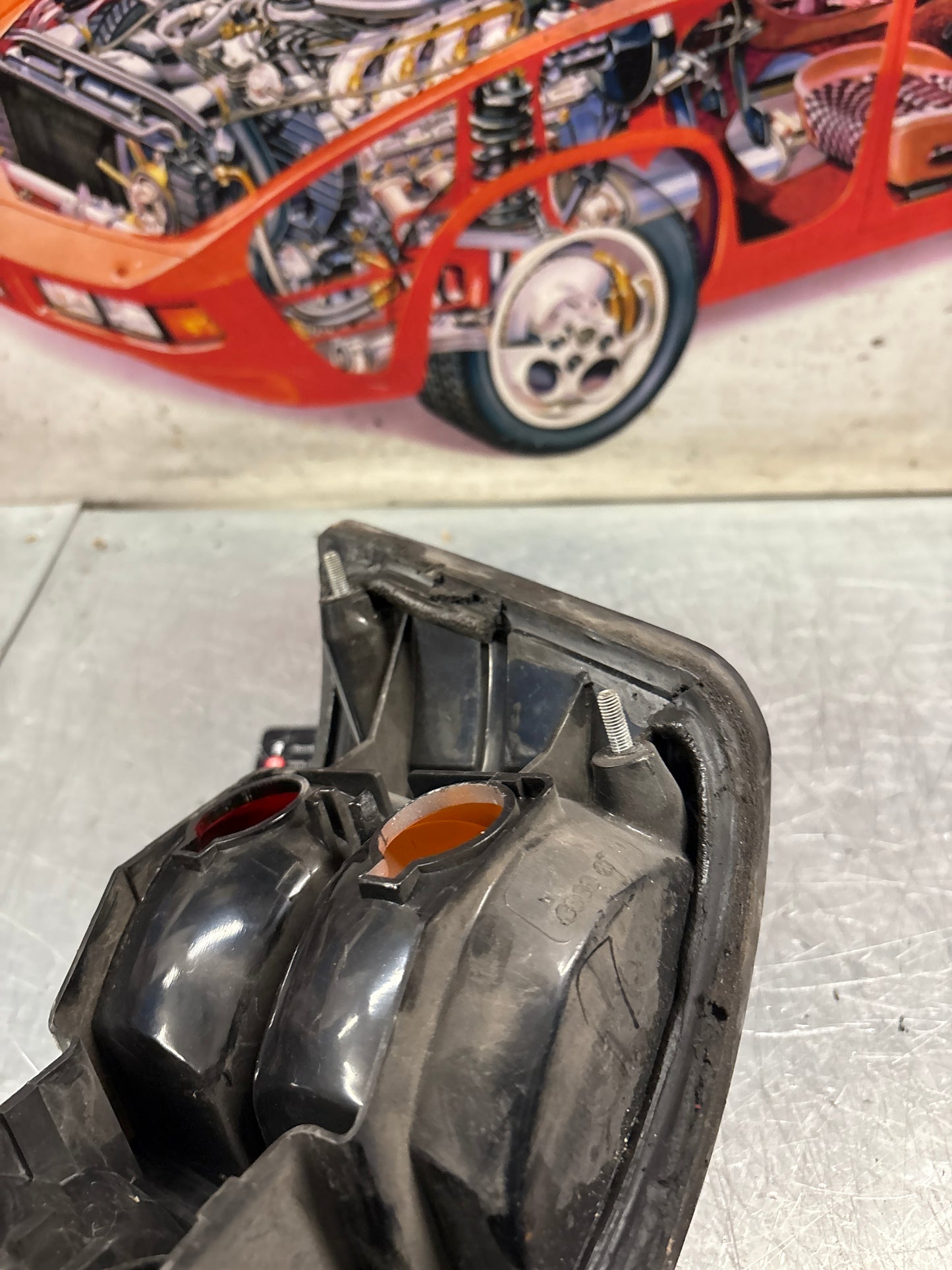 Porsche 944 right rear tail light 477945214 used