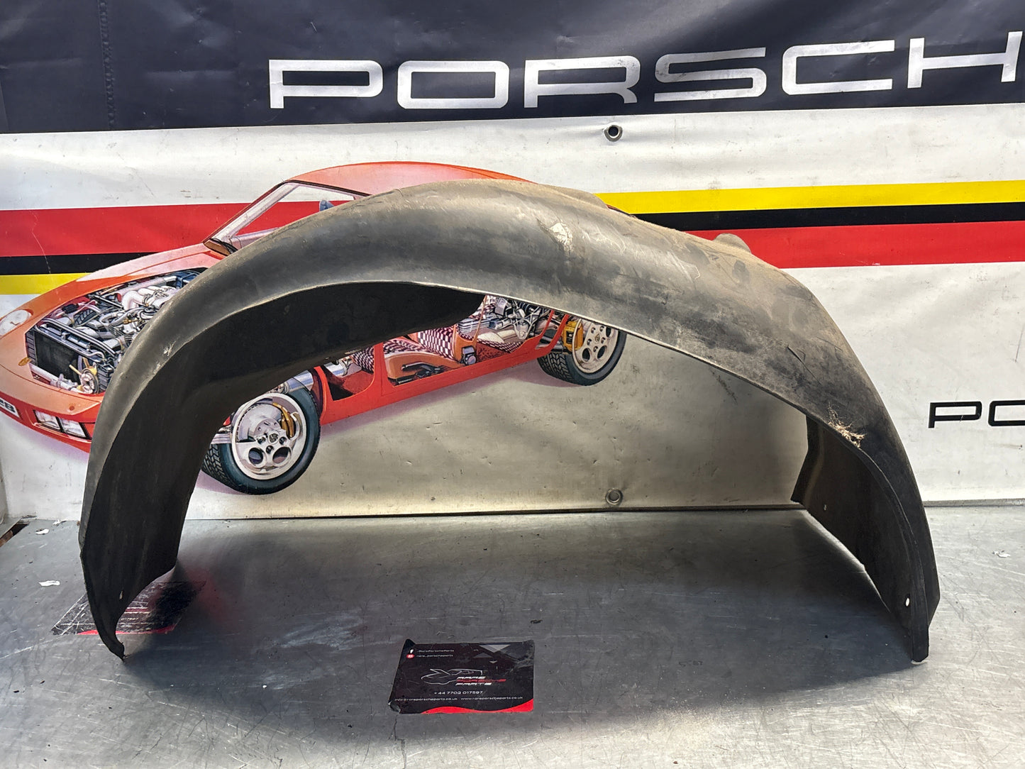 Porsche 928 wheel arch liner  Right 92850438205 Used