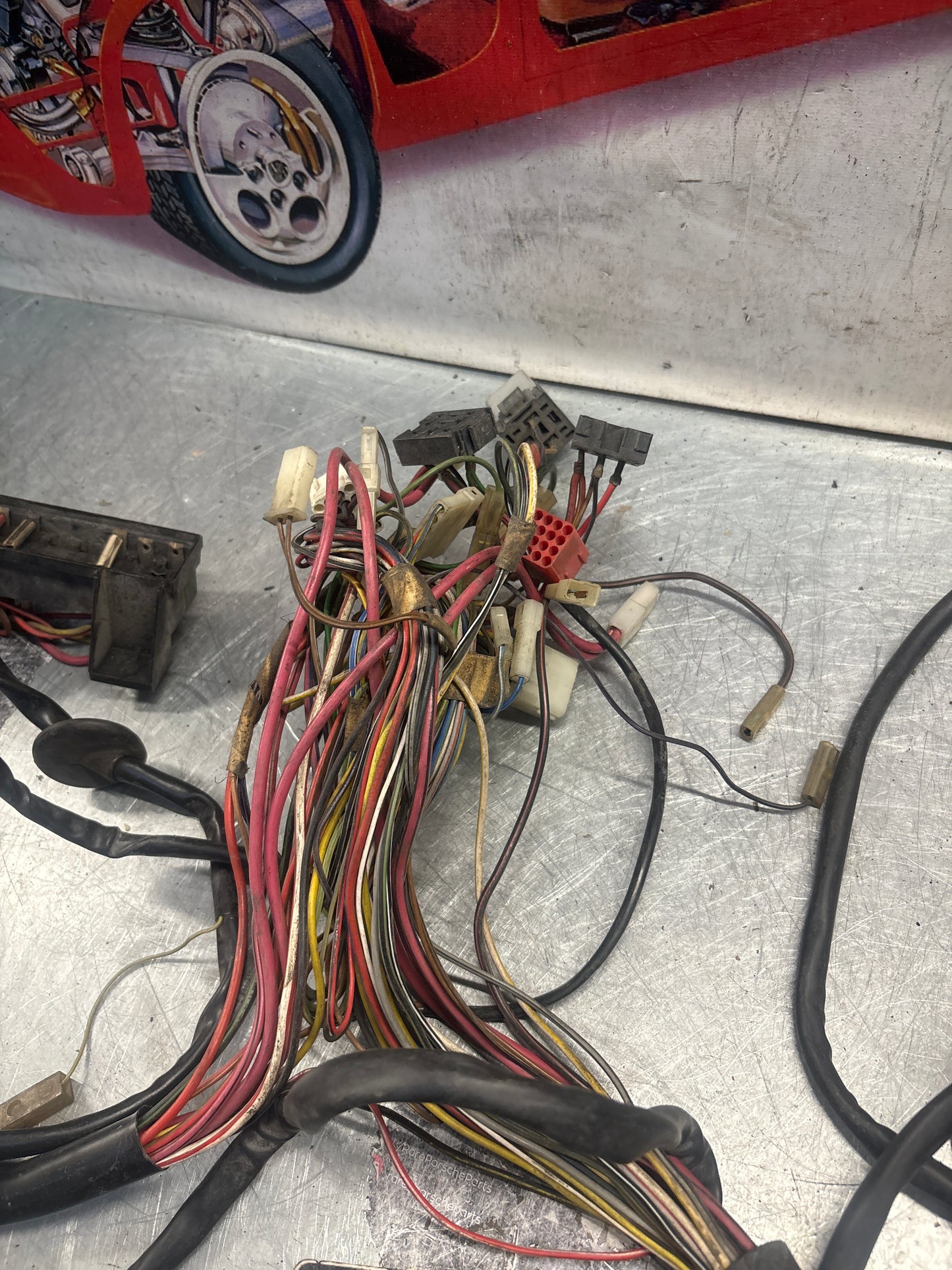 Porsche 924 Turbo / S2 / Carrera GT LHD Engine bay wiring loom without aircon, used 477971071GB