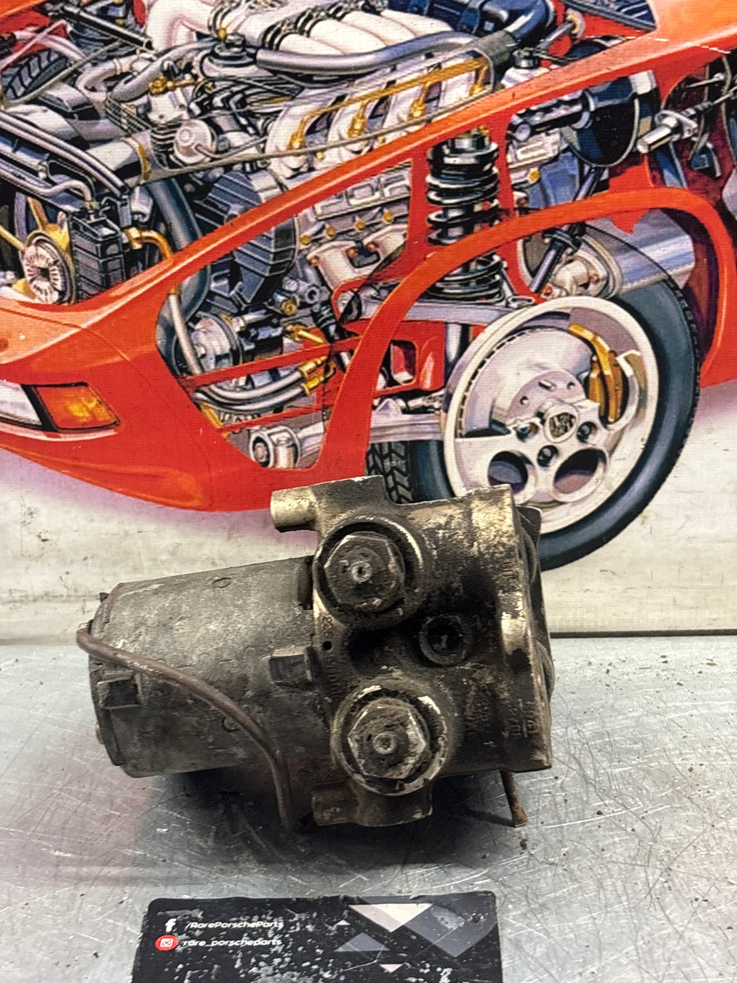 Porsche 928 S4 Bosch ABS pump, used 0265200039 / 92835575504