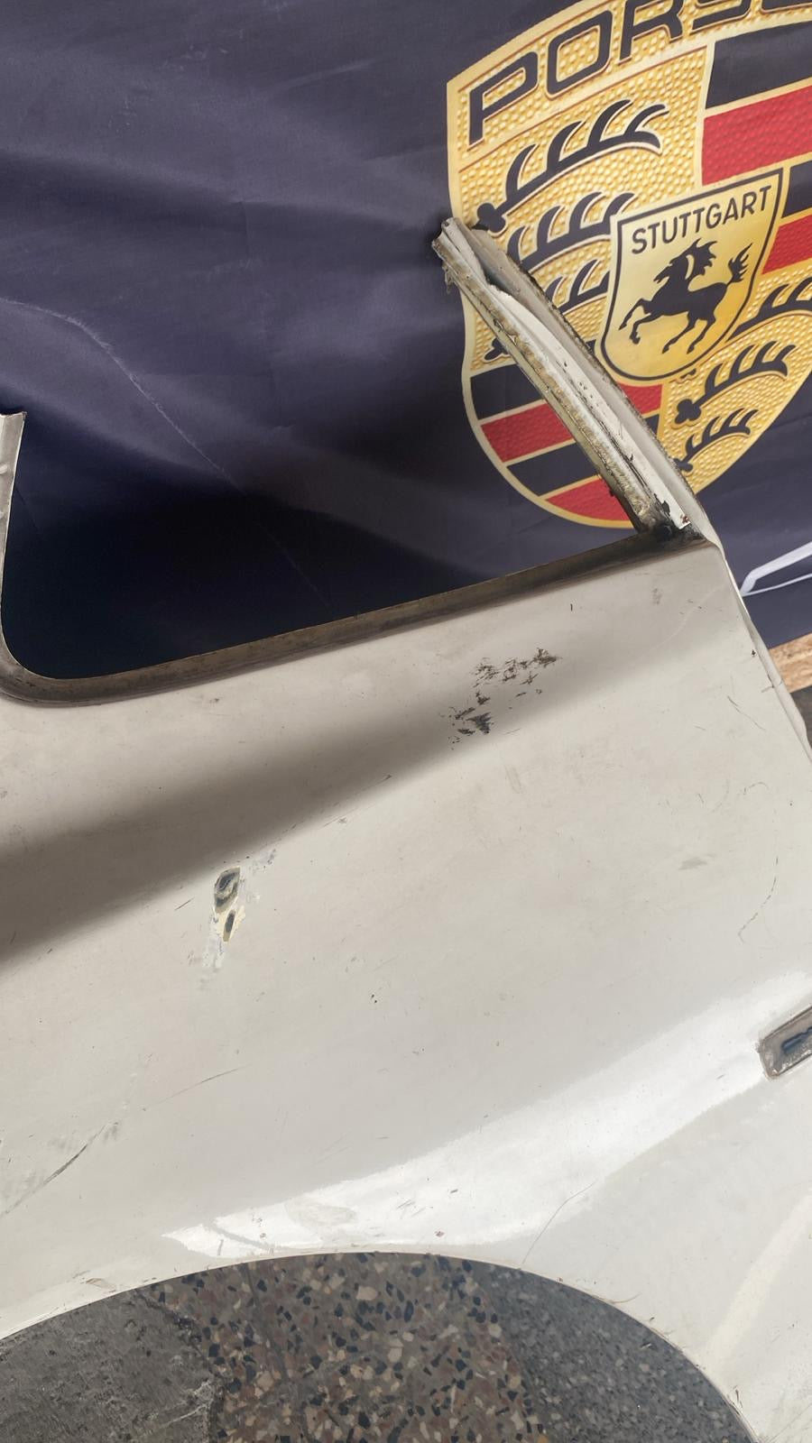 Porsche 944 Right side cut, rear fender 94450390403,