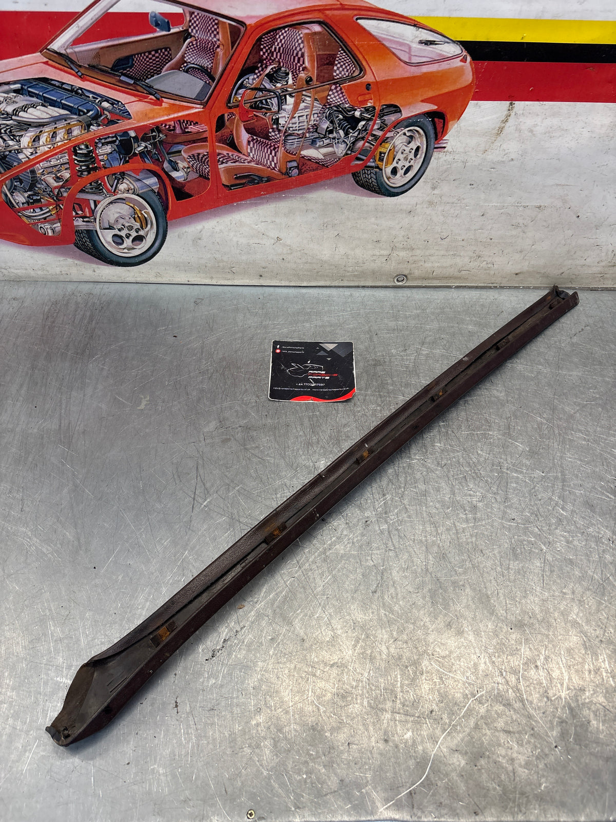 Porsche 928 tailgate trim, right, off side, burgundy, 92855503802, used