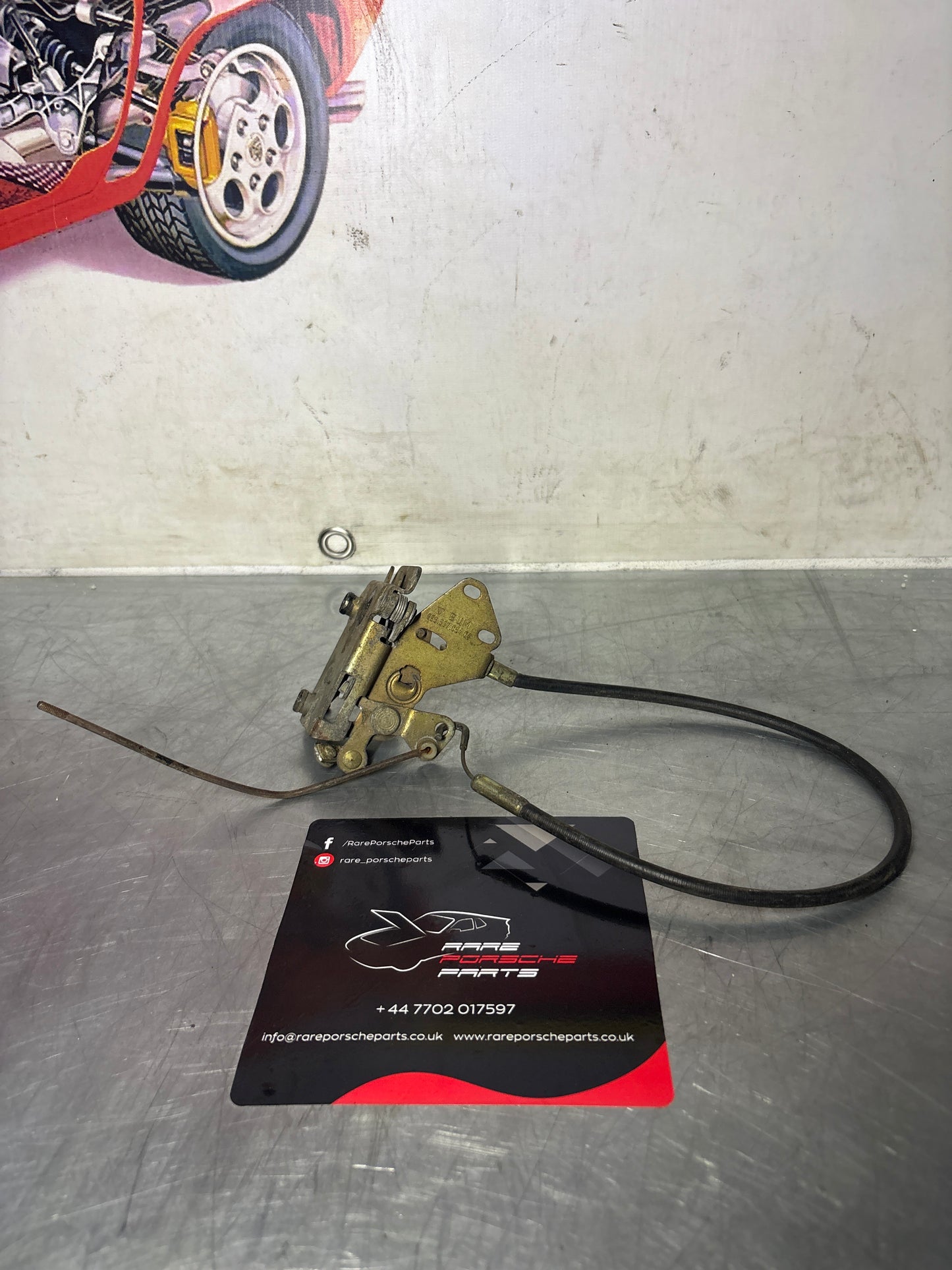 Porsche 928 Right door lock mechanism 92853705404 used