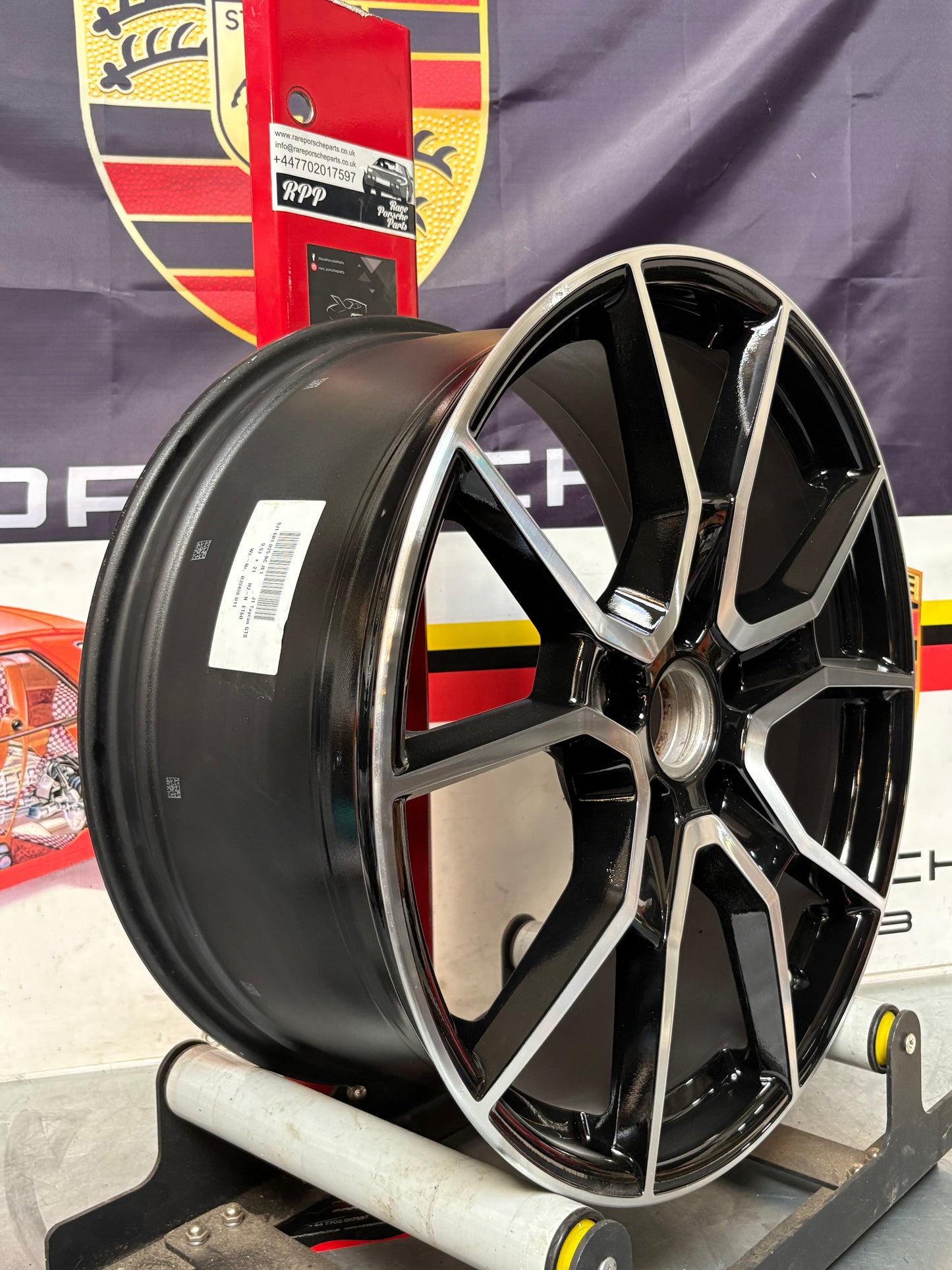 Porsche Taycan GTS 9.5Jx21” ET60 alloy wheel, 9J1601025BC, very nice condition, used