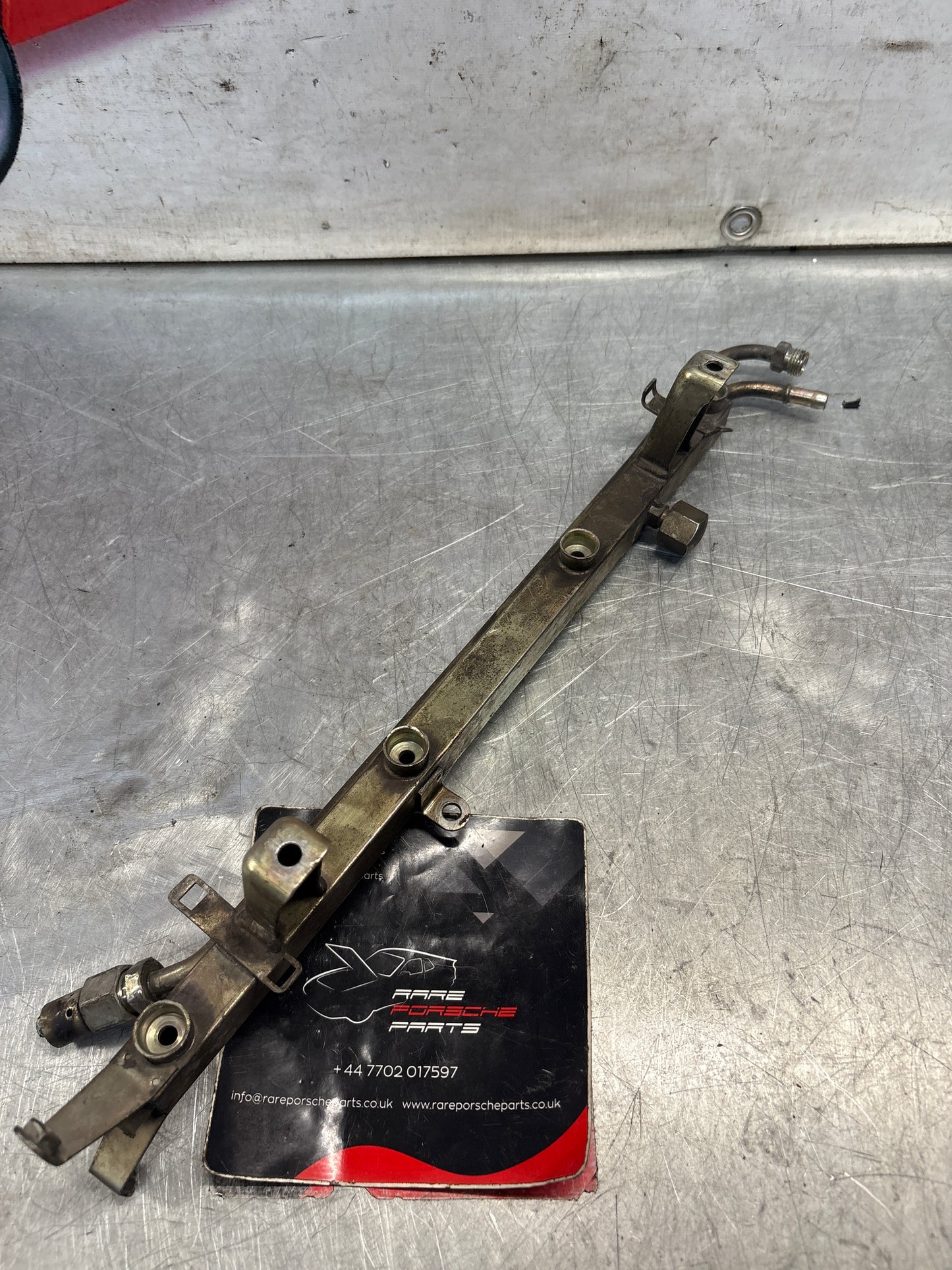 Porsche 944S fuel rail 94411008012 Used