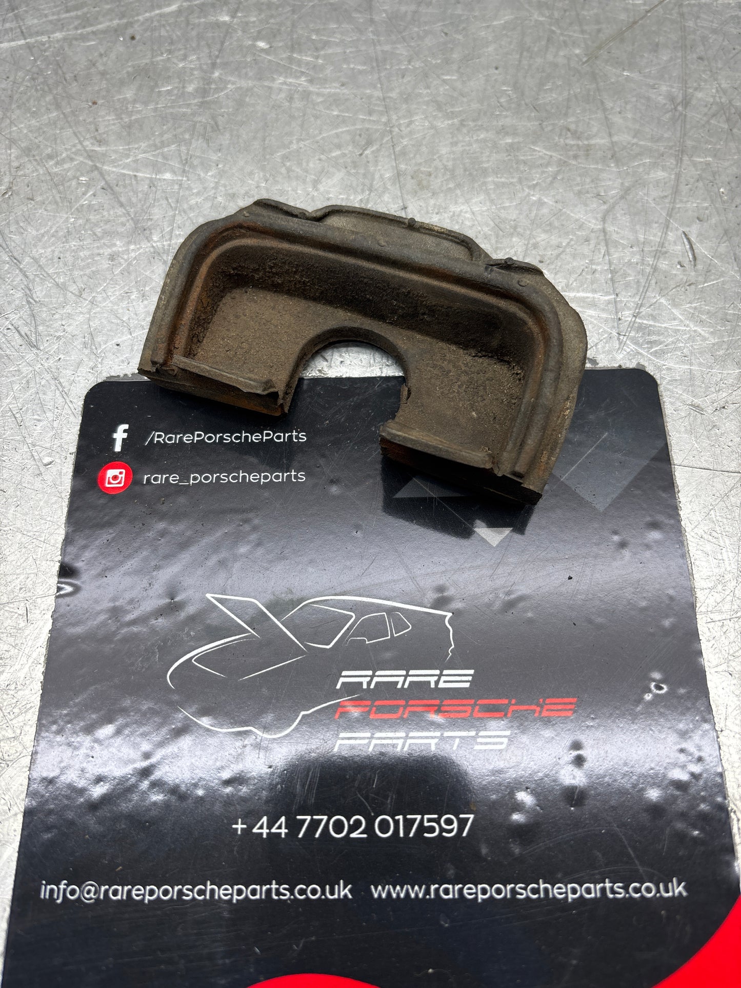 Porsche 944, S2/ 924S right tailgate latch pin gasket rubber, used 94451236601