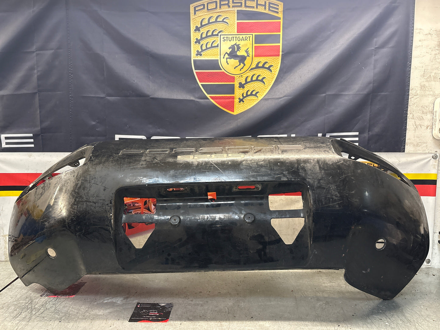 Porsche 928S rear bumper, used 92850502303 / 474181