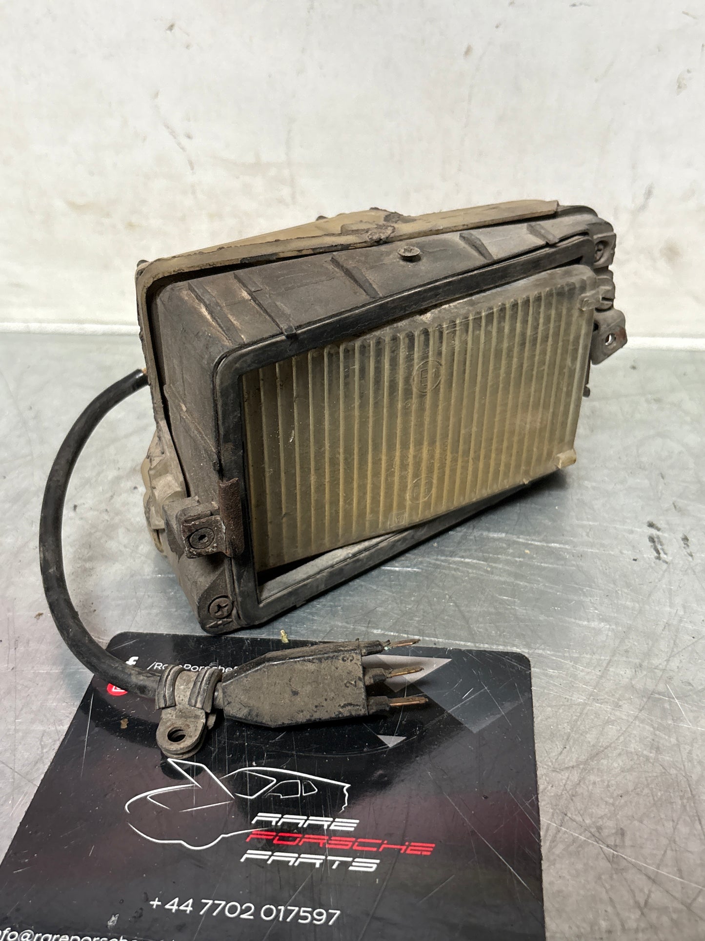 Porsche 911 high beam light, used 92863141601 / 0305401001